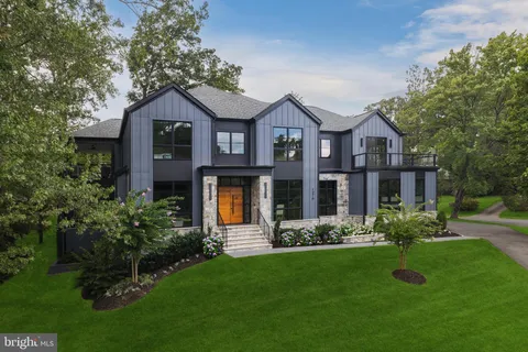 1216 Earnestine Street, McLean, VA MLS: VAFX2259266