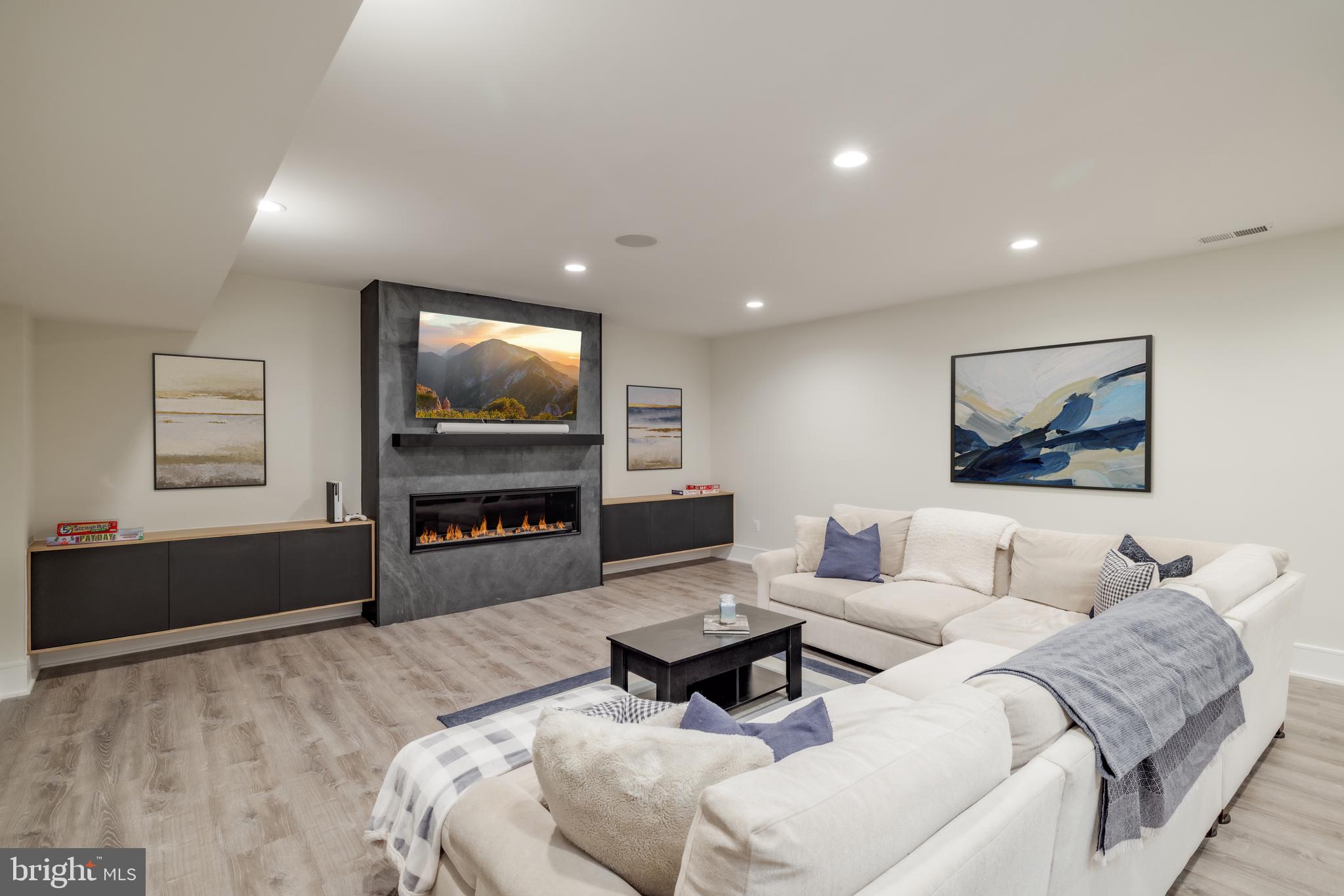 HANSBOROUGH - Residential