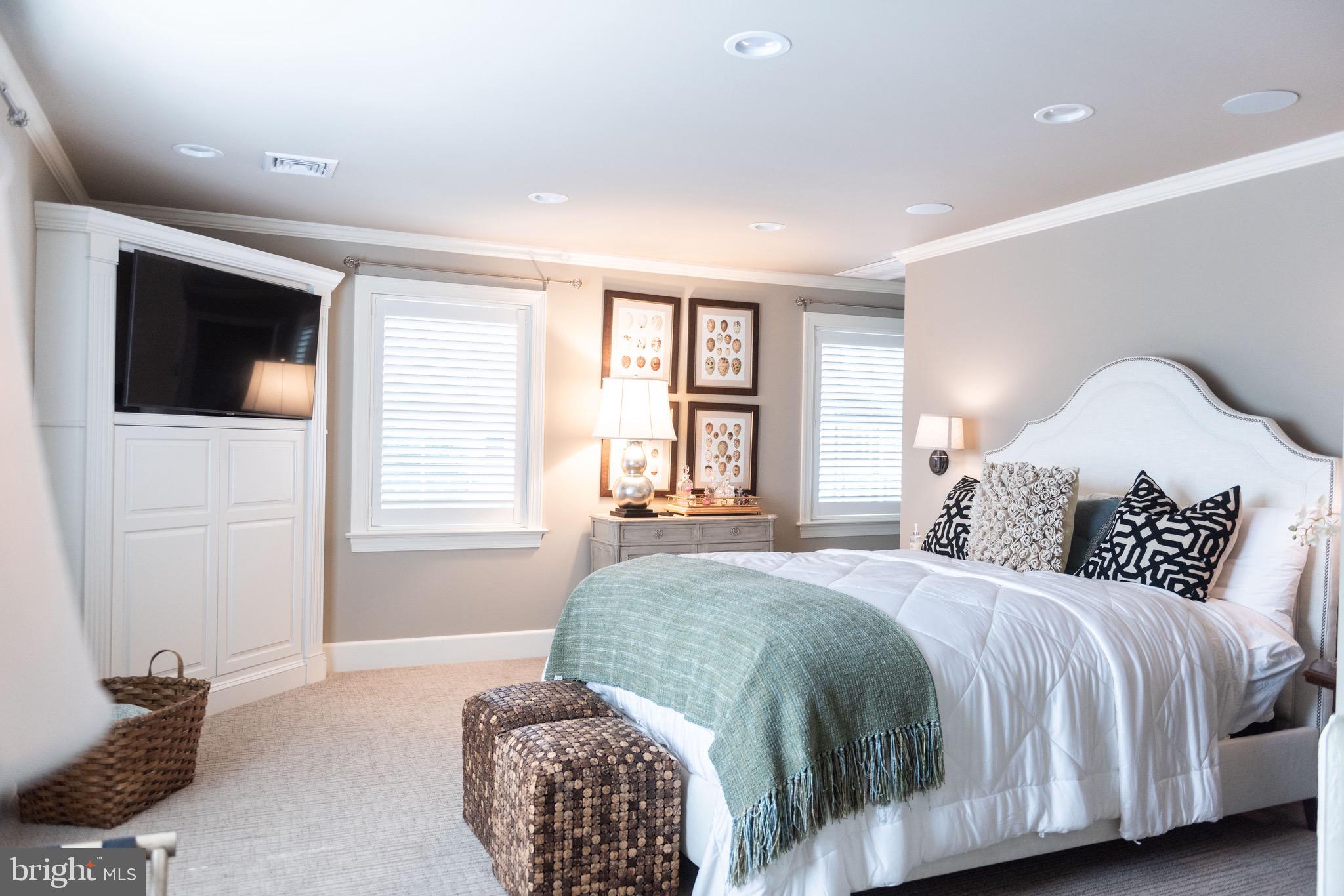 HERSHEY VILLAGE - Residential