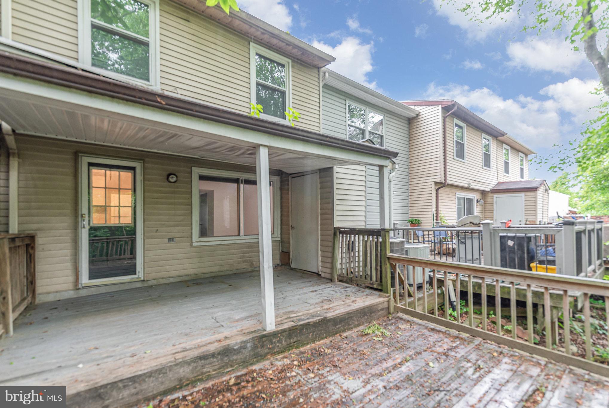 COLONY SQUARE - Residential Lease