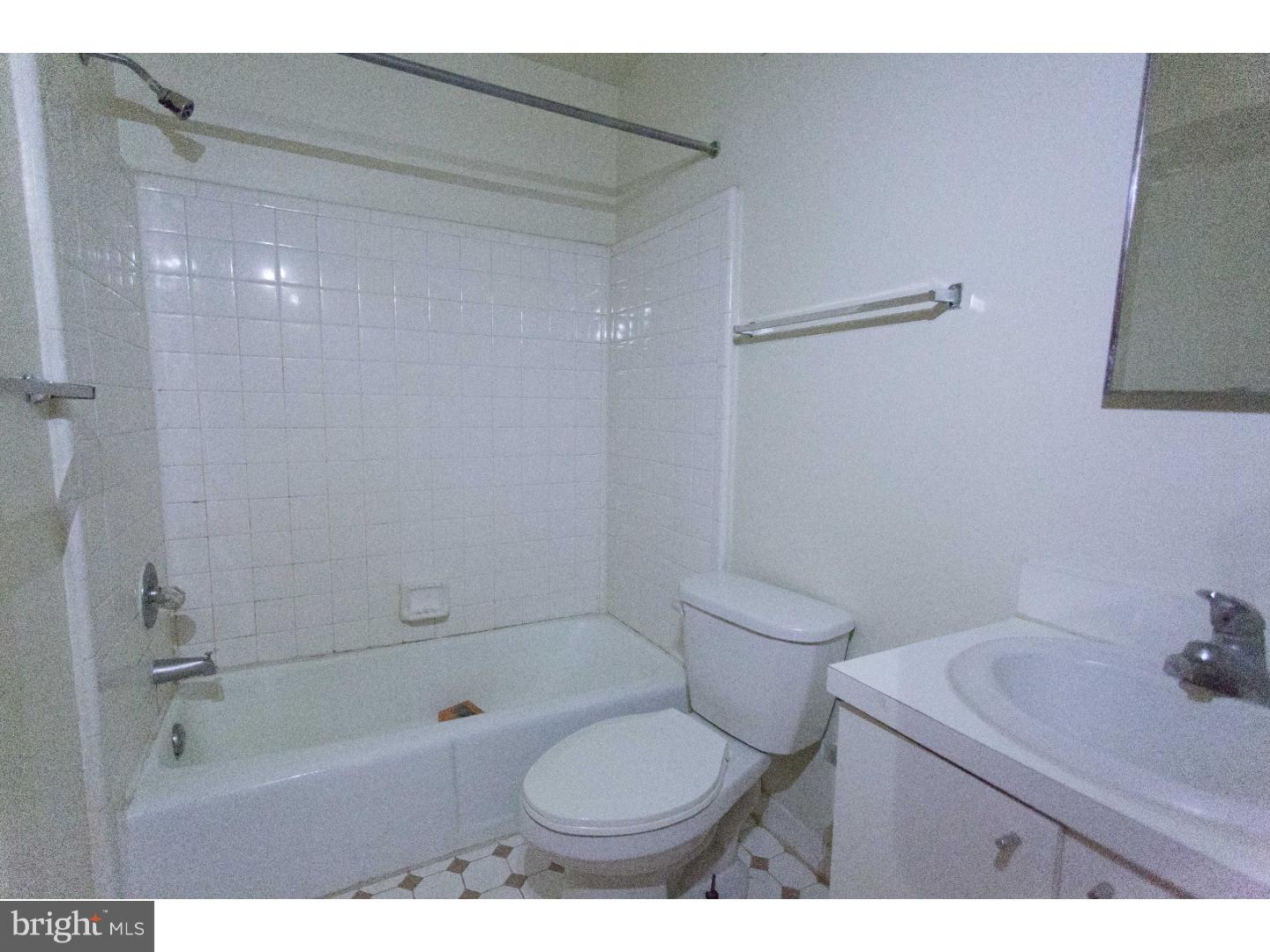 WASHINGTON SQ - Residential Lease