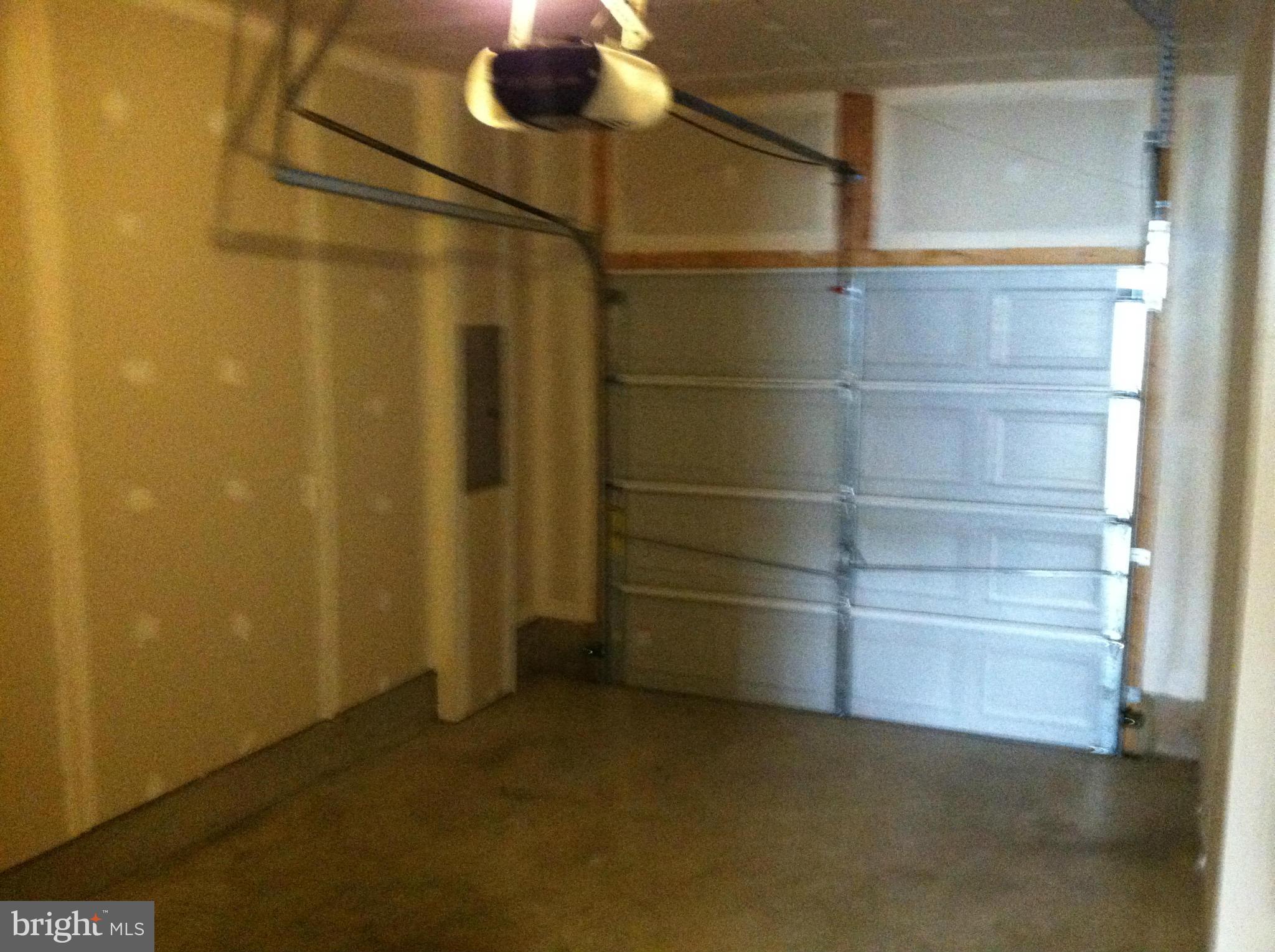 RESIDENCES AT BRAMBLETON - Residential Lease