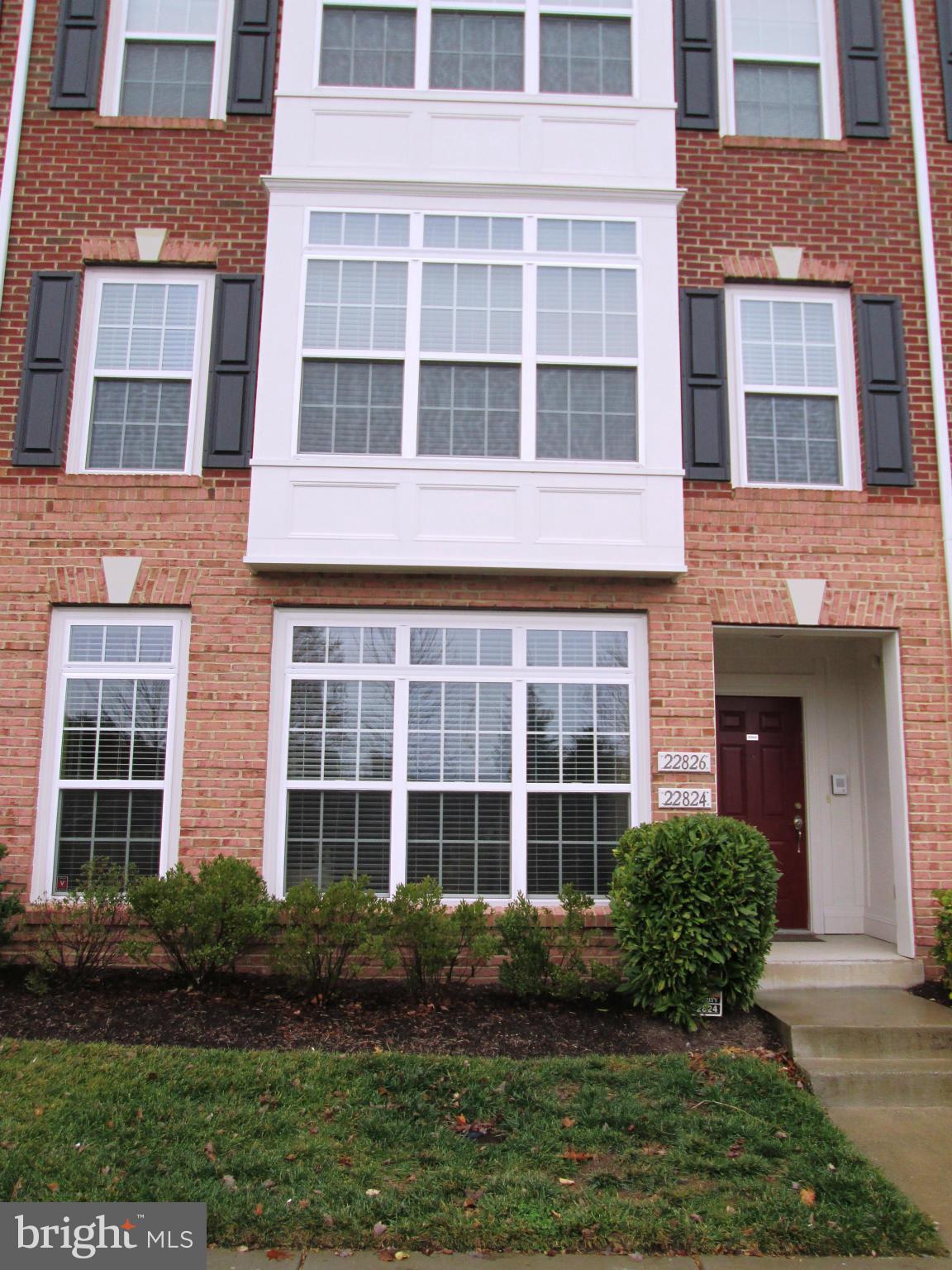 RESIDENCES AT BRAMBLETON - Residential Lease