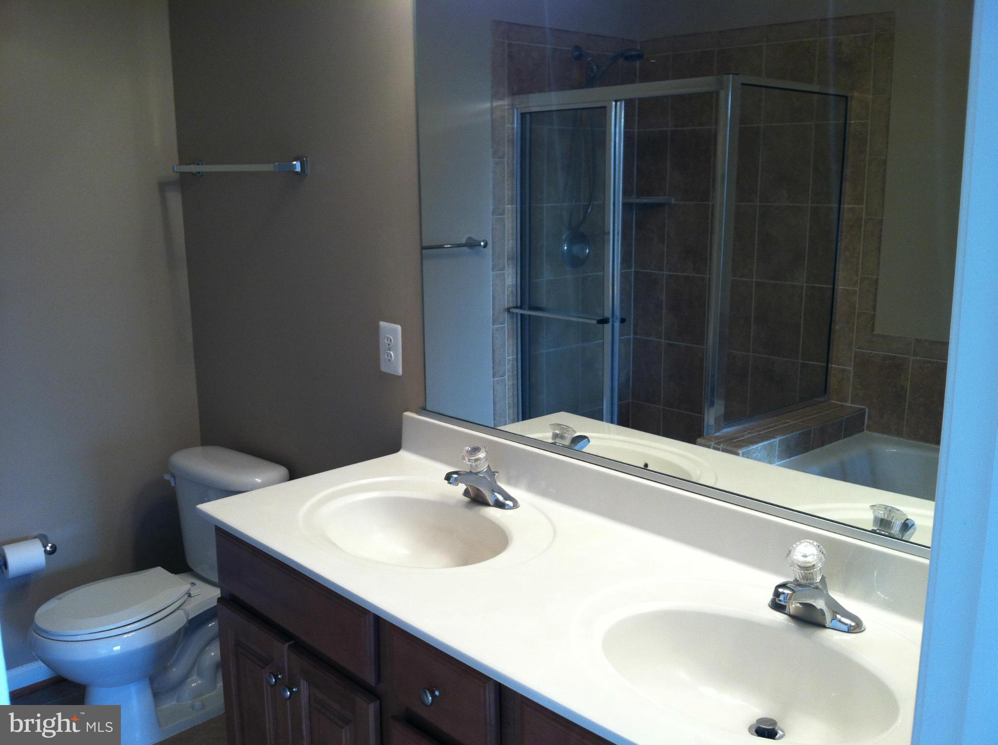 RESIDENCES AT BRAMBLETON - Residential Lease