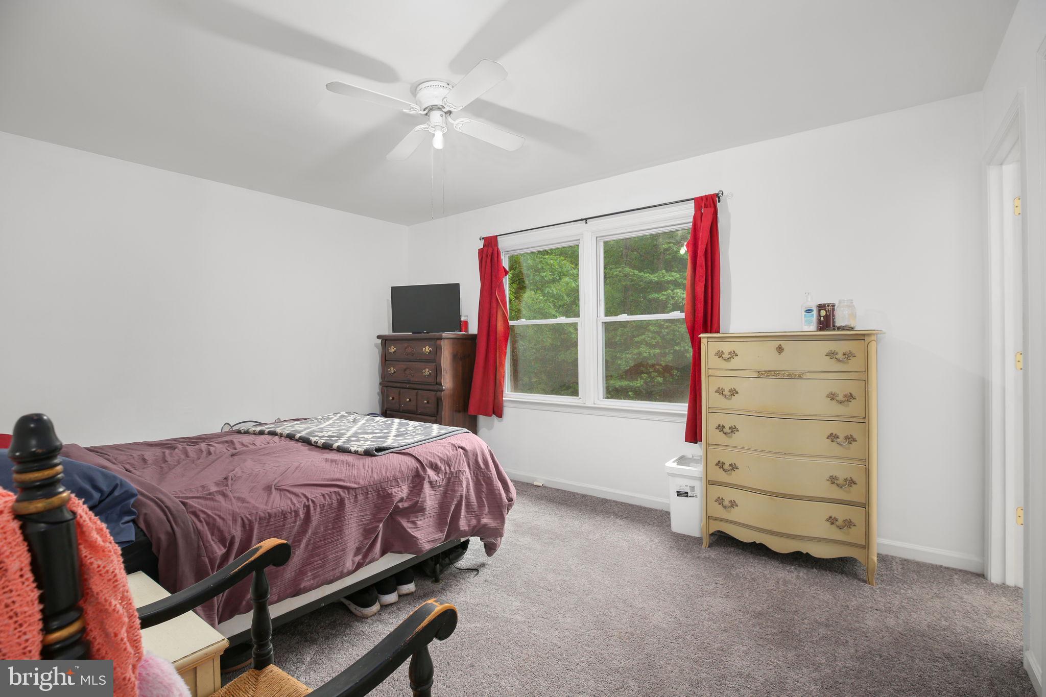 DEVONNE WOODS - Residential