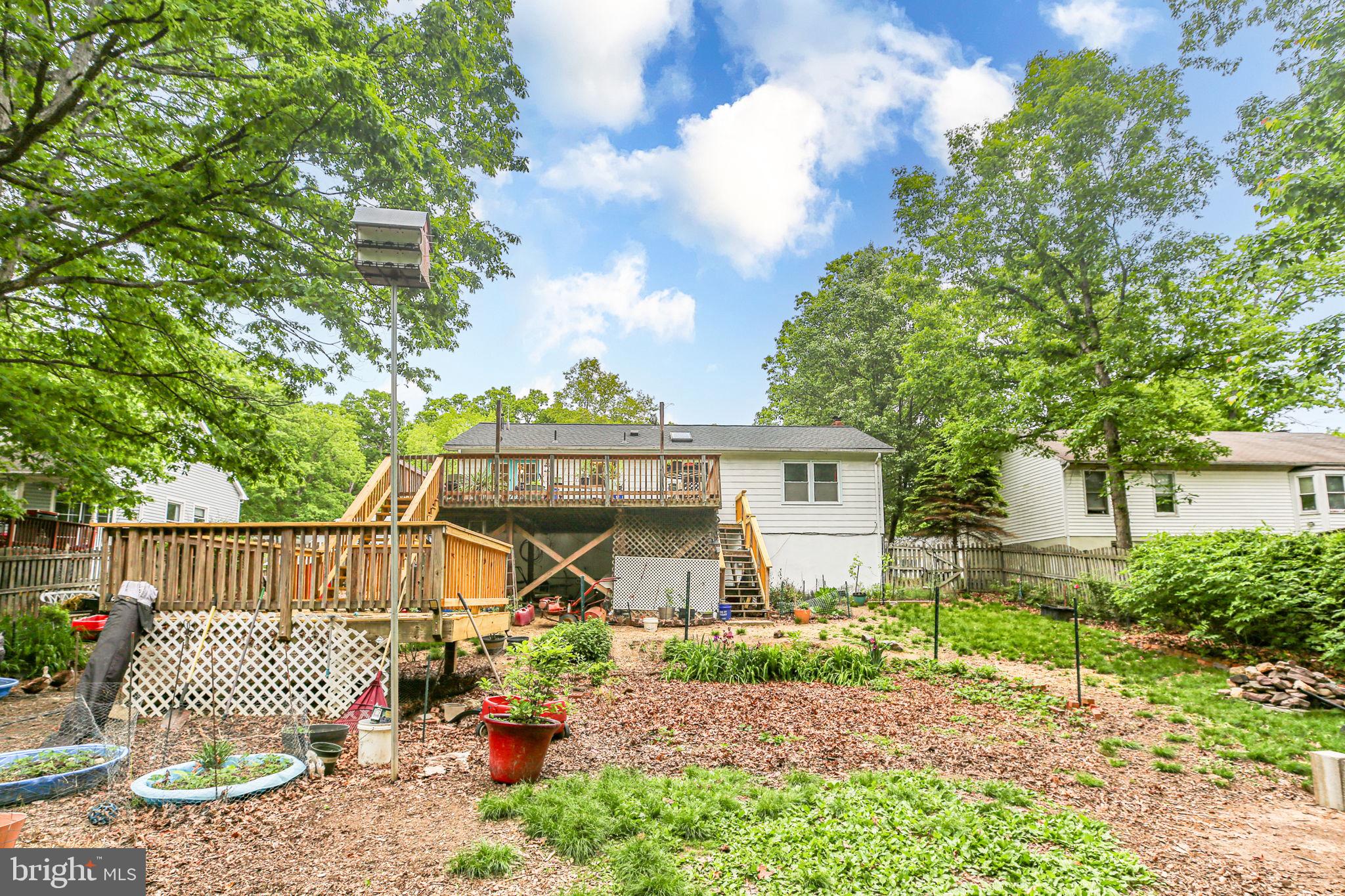 DEVONNE WOODS - Residential