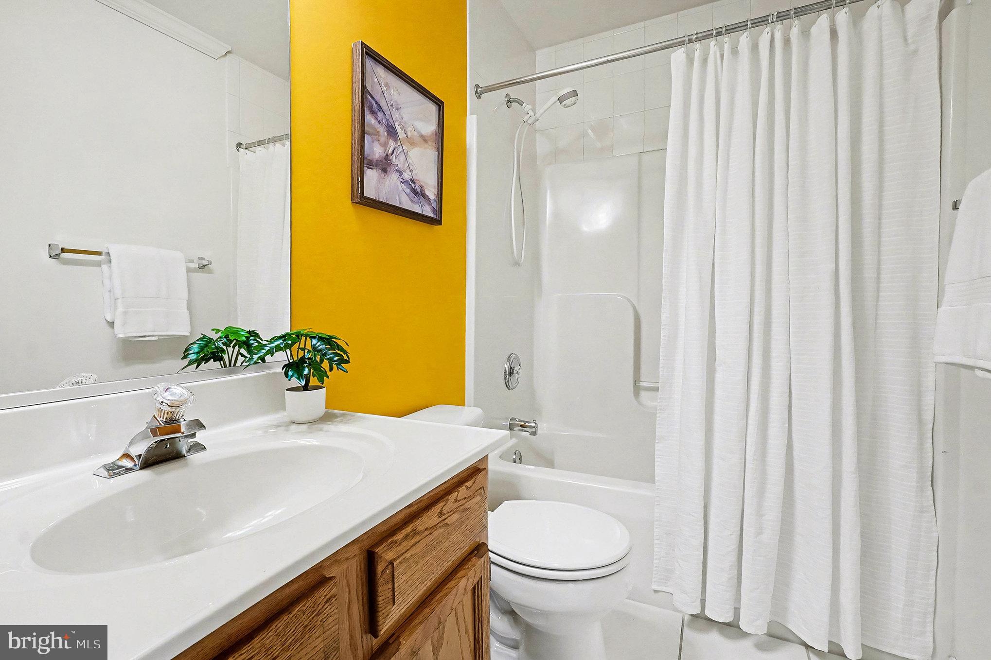 SENECA GARDENS - Residential