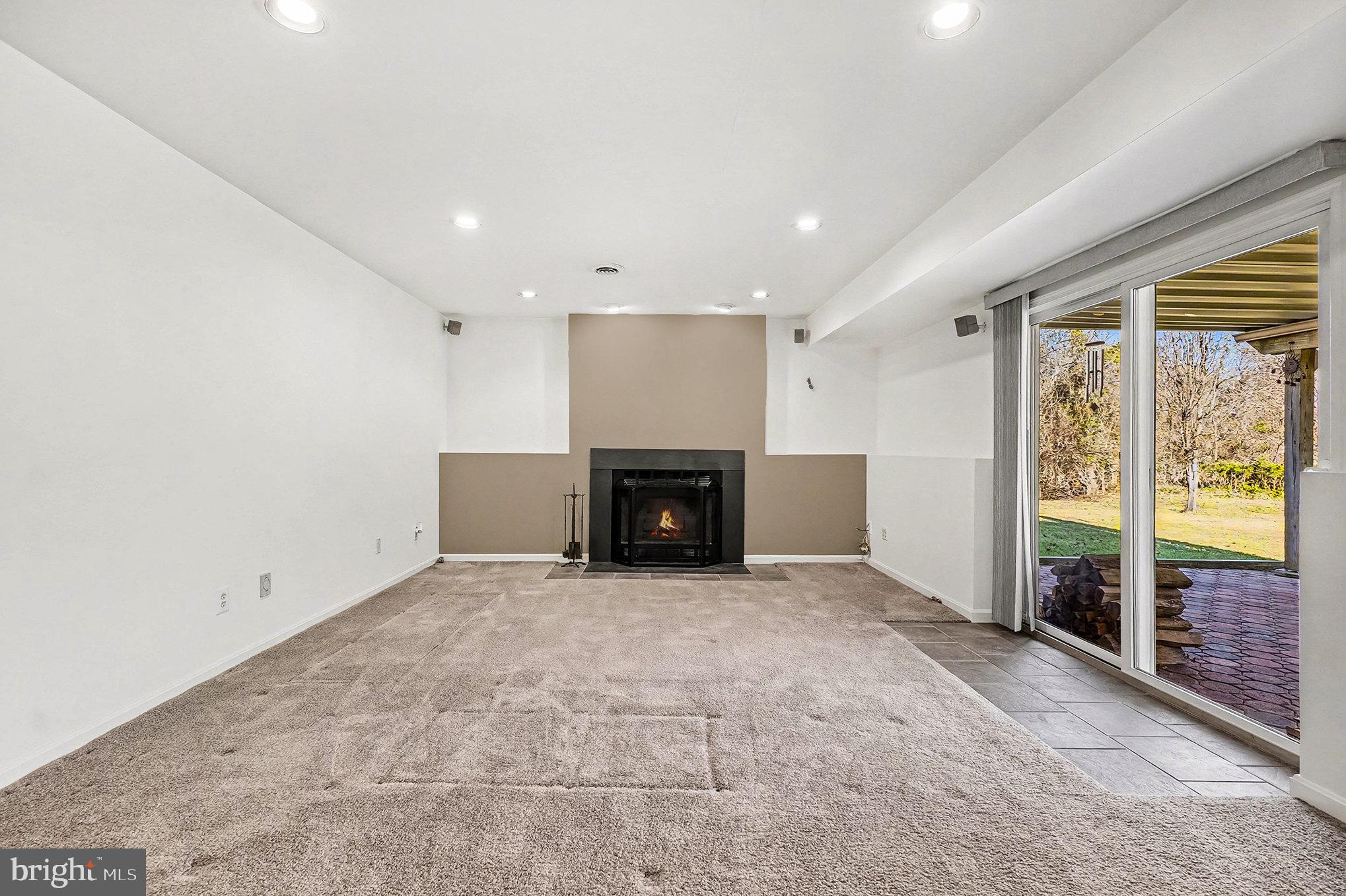 SENECA GARDENS - Residential