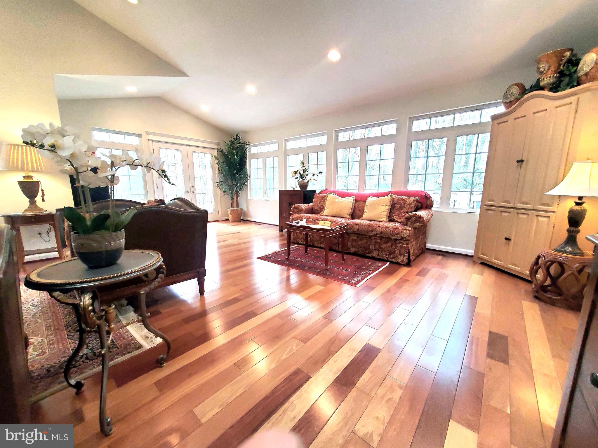 TIMBERLY - Residential