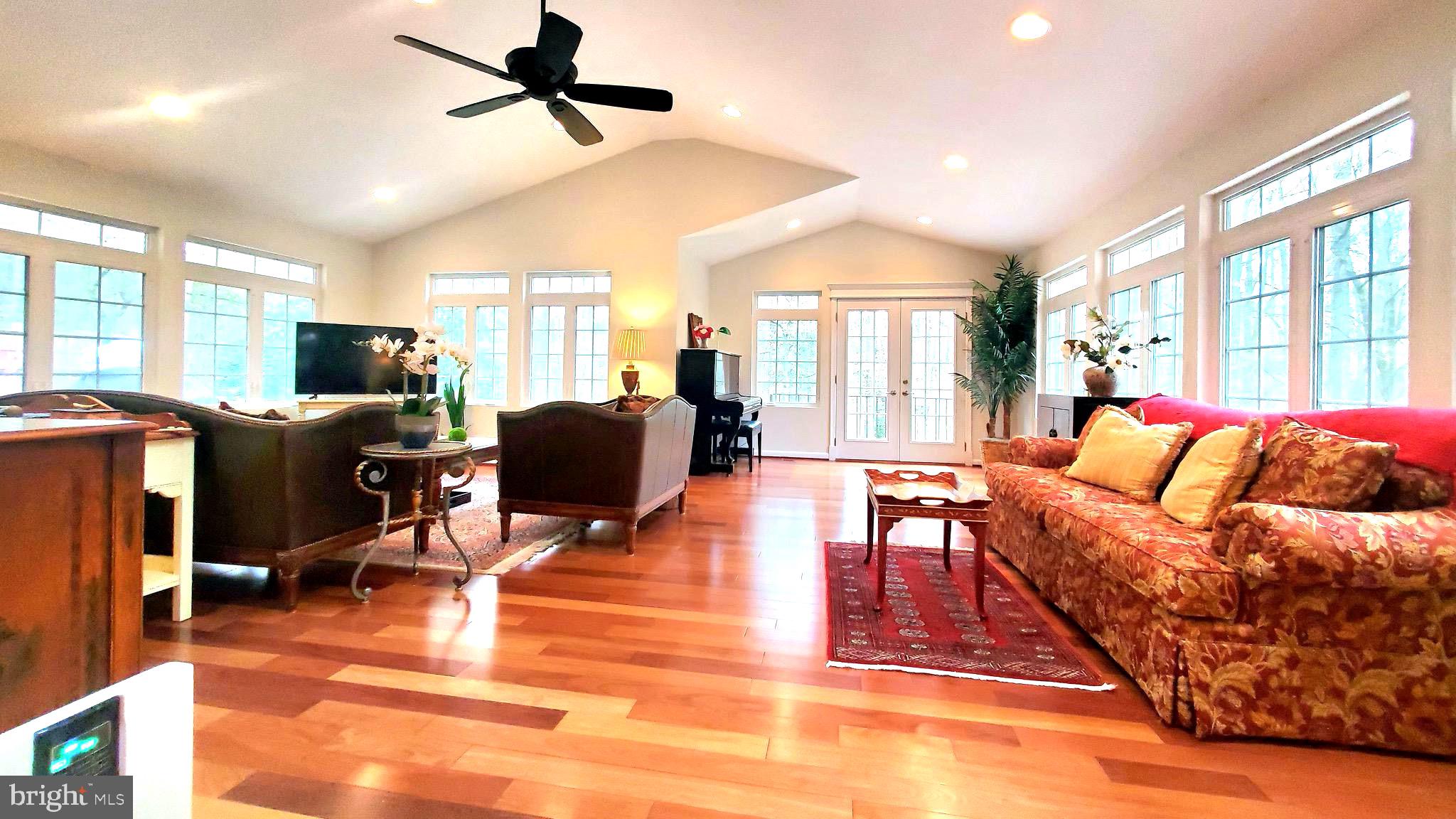 TIMBERLY - Residential