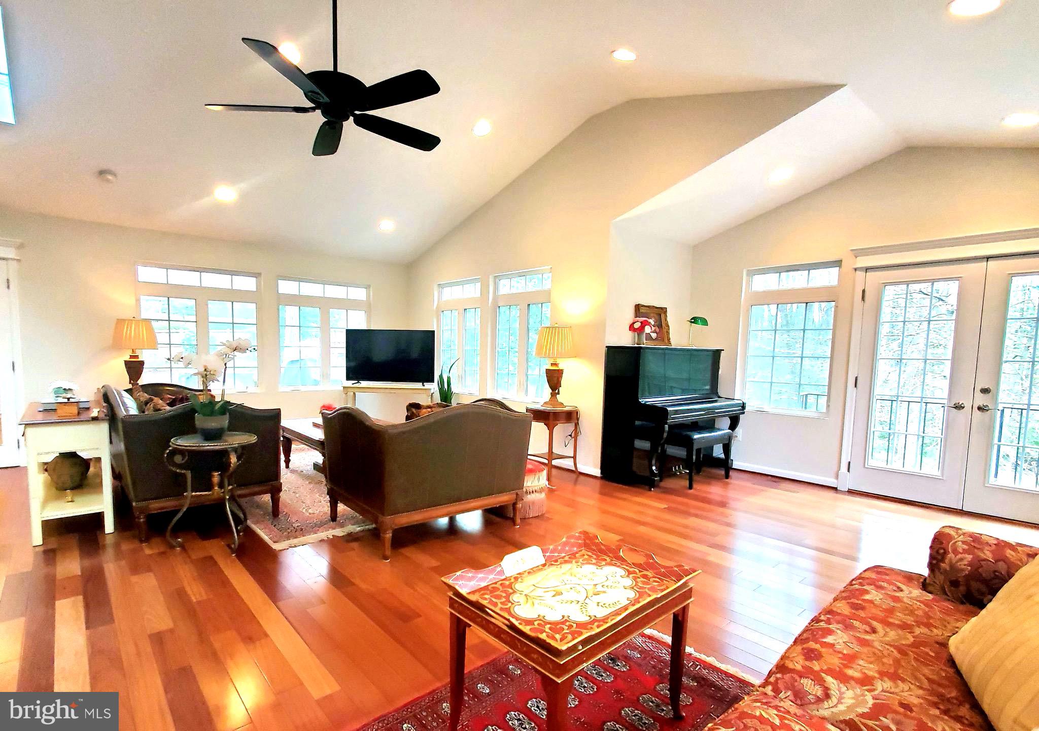 TIMBERLY - Residential