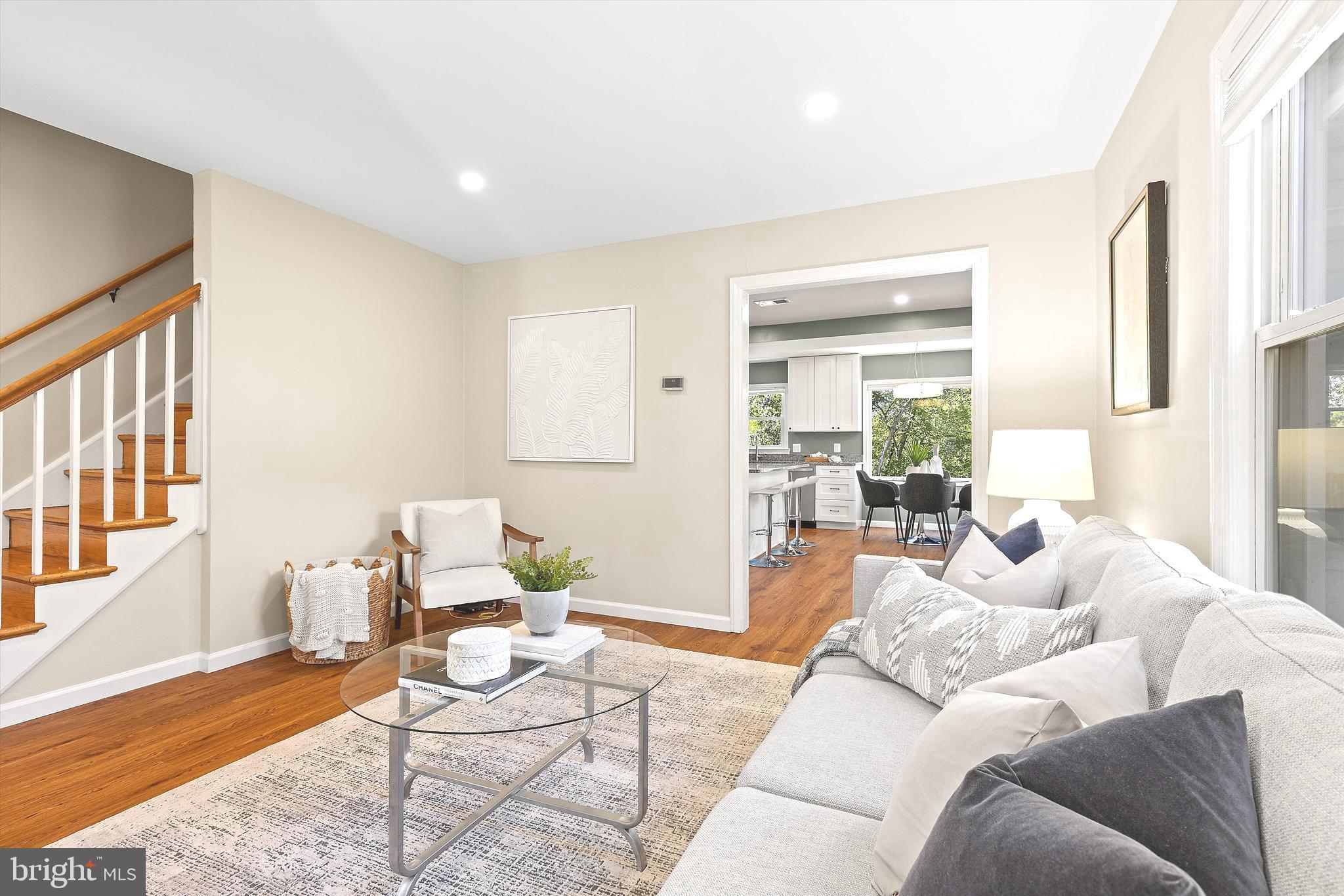 JEFFERSON MANOR - Residential