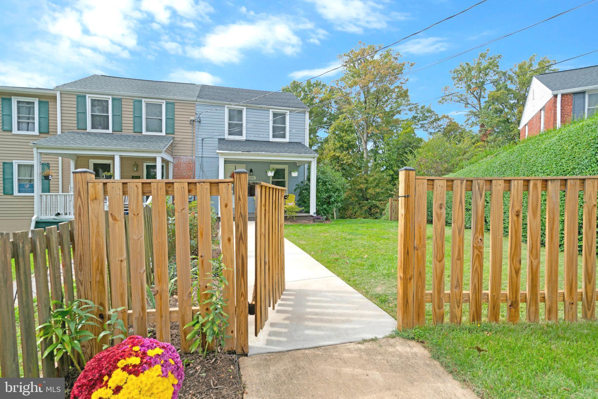 JEFFERSON MANOR - Residential