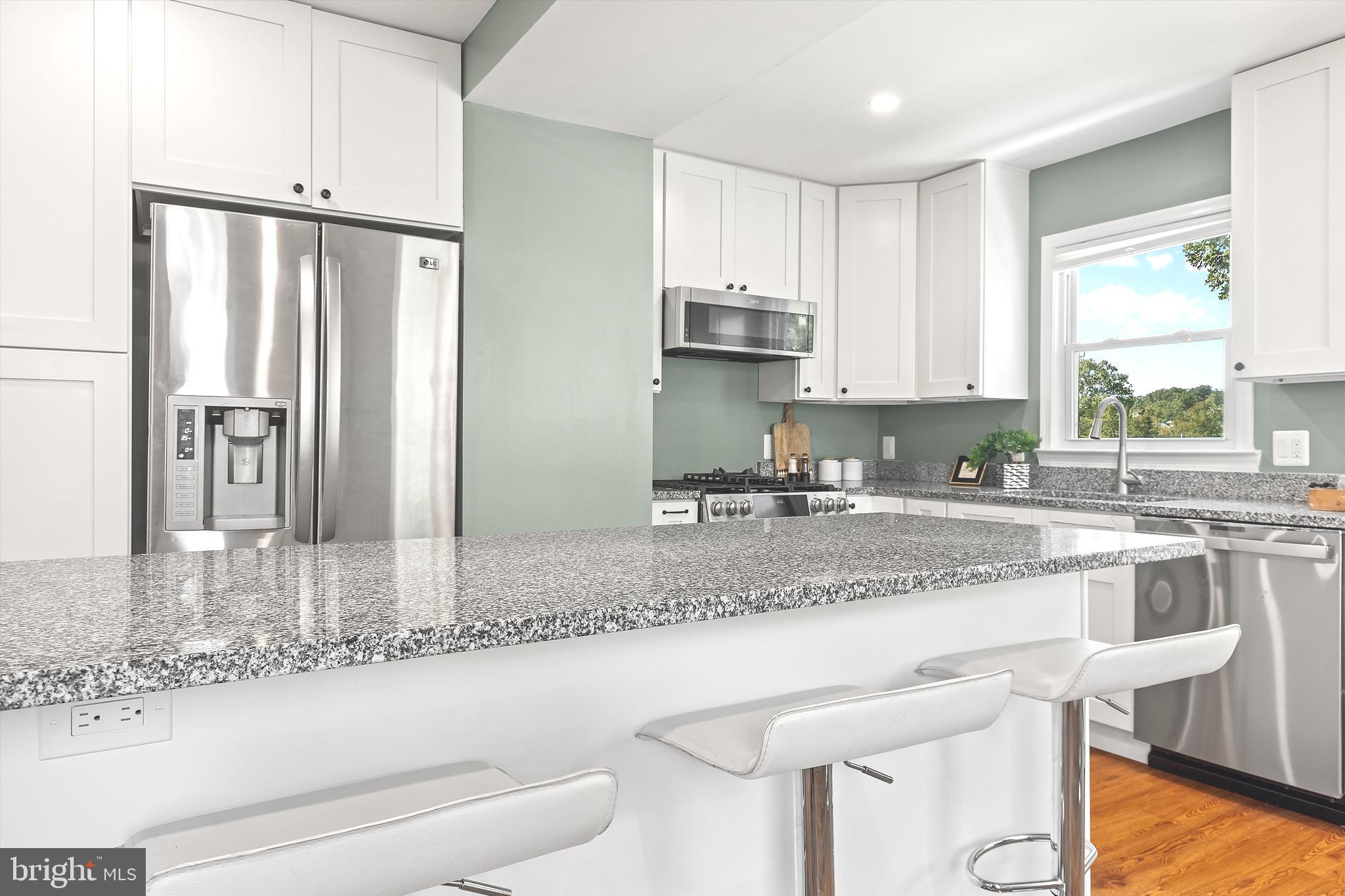 JEFFERSON MANOR - Residential