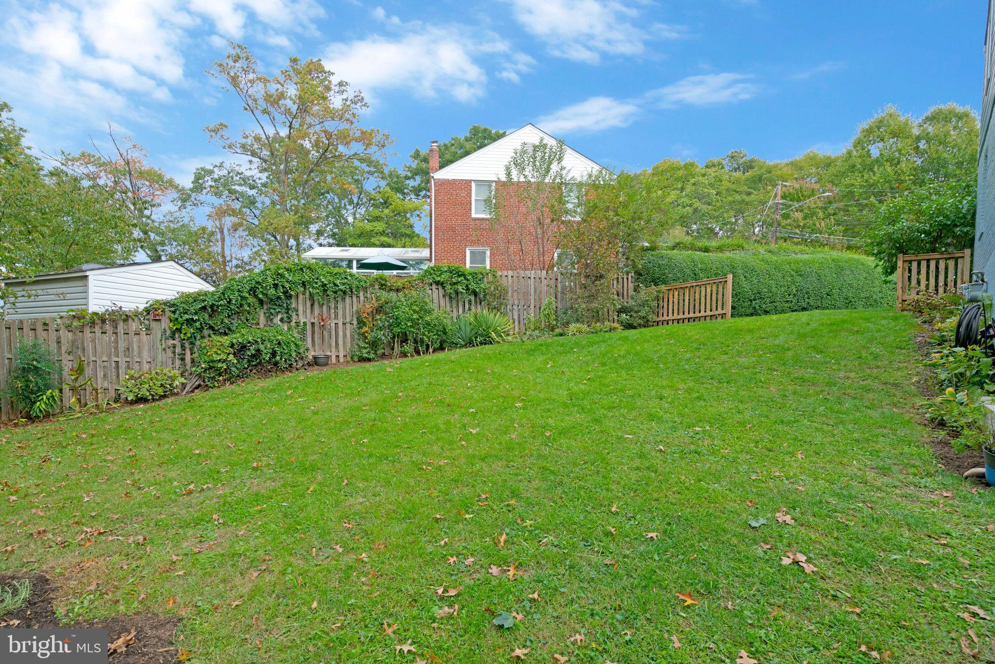 JEFFERSON MANOR - Residential