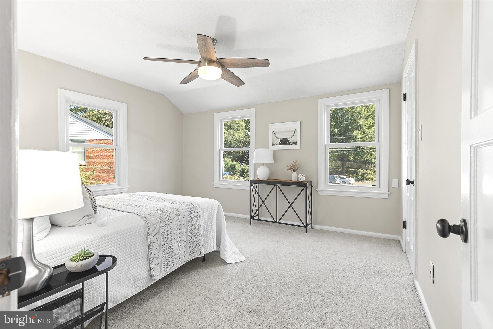 JEFFERSON MANOR - Residential