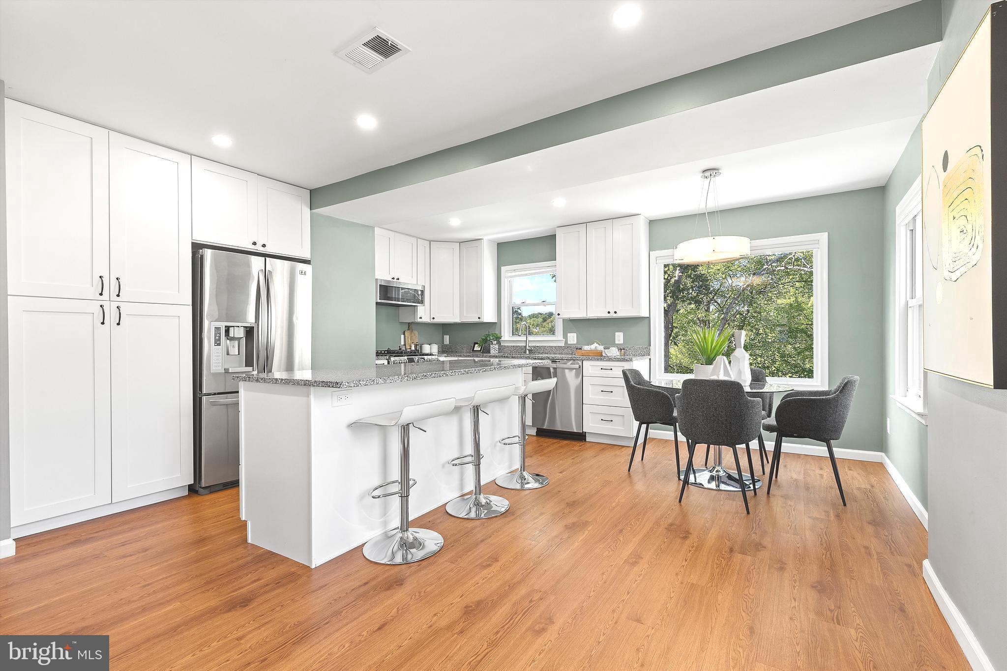 JEFFERSON MANOR - Residential