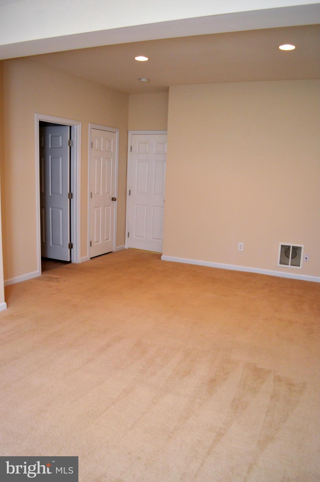 MONROE POINT - Residential Lease