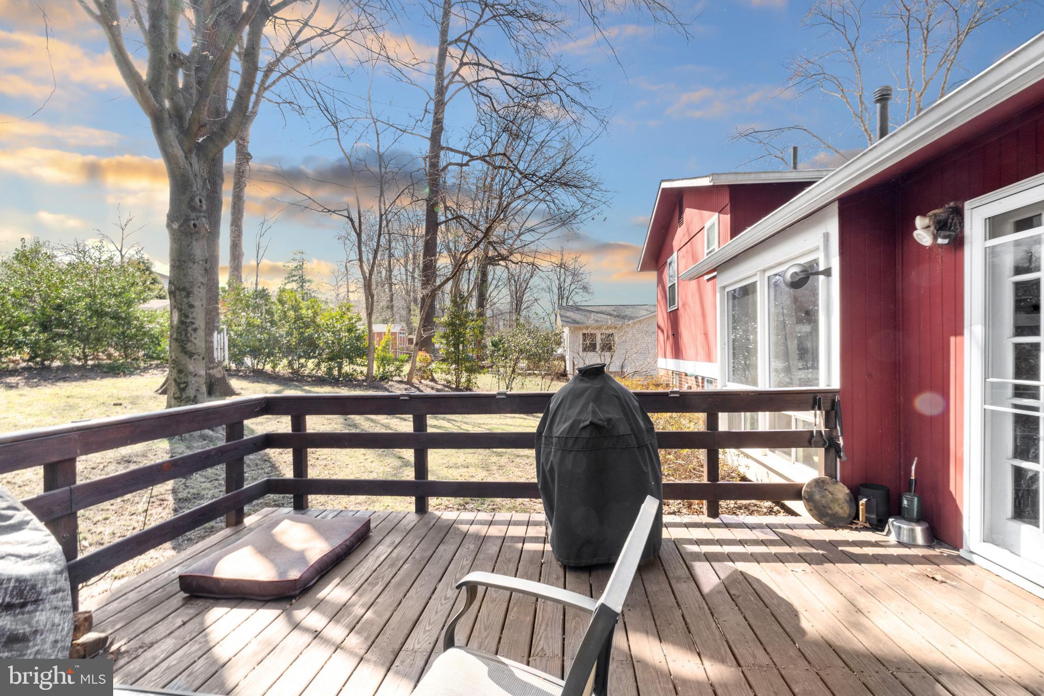 FAIRFAX VILLA - Residential