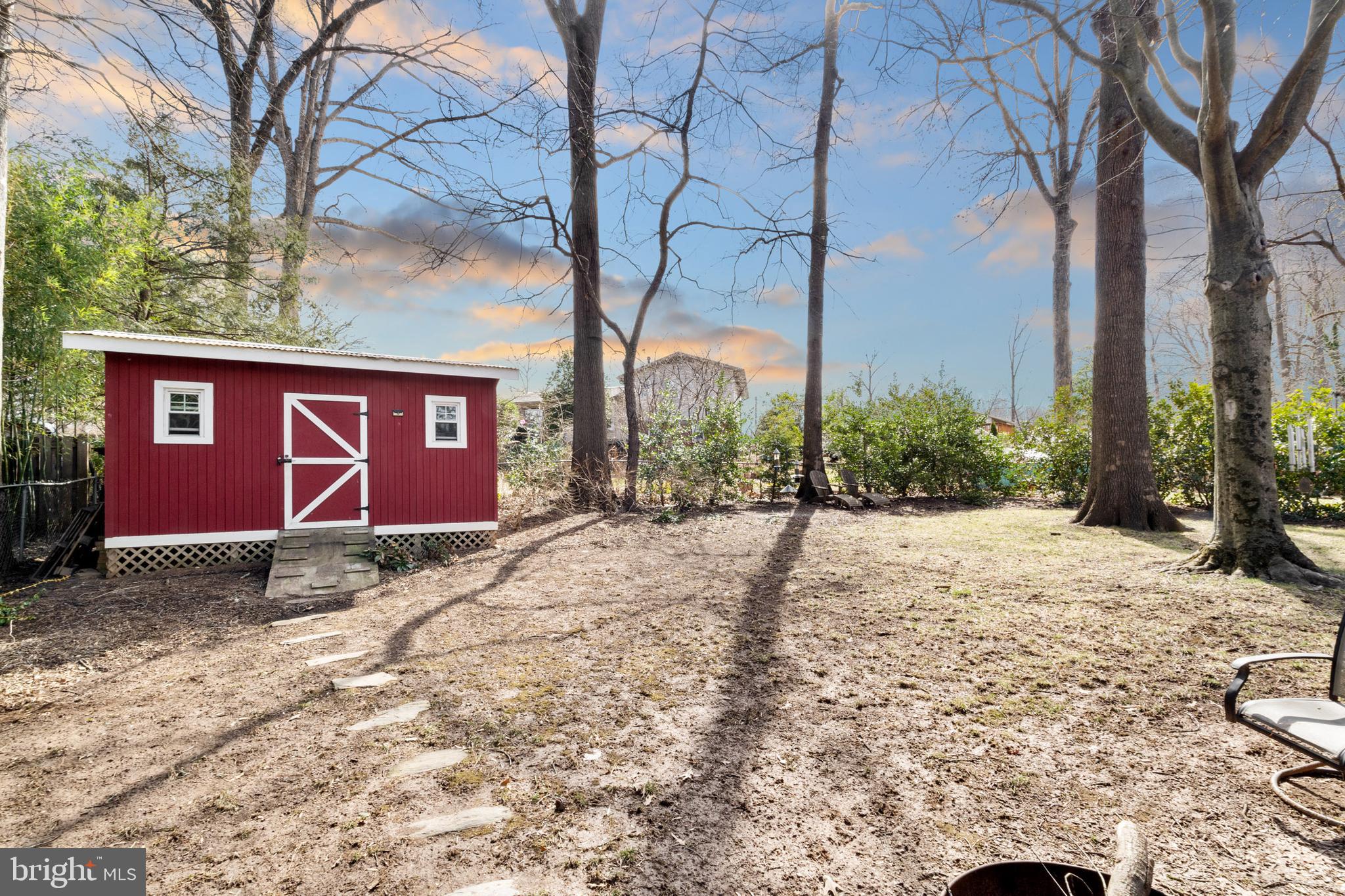 FAIRFAX VILLA - Residential