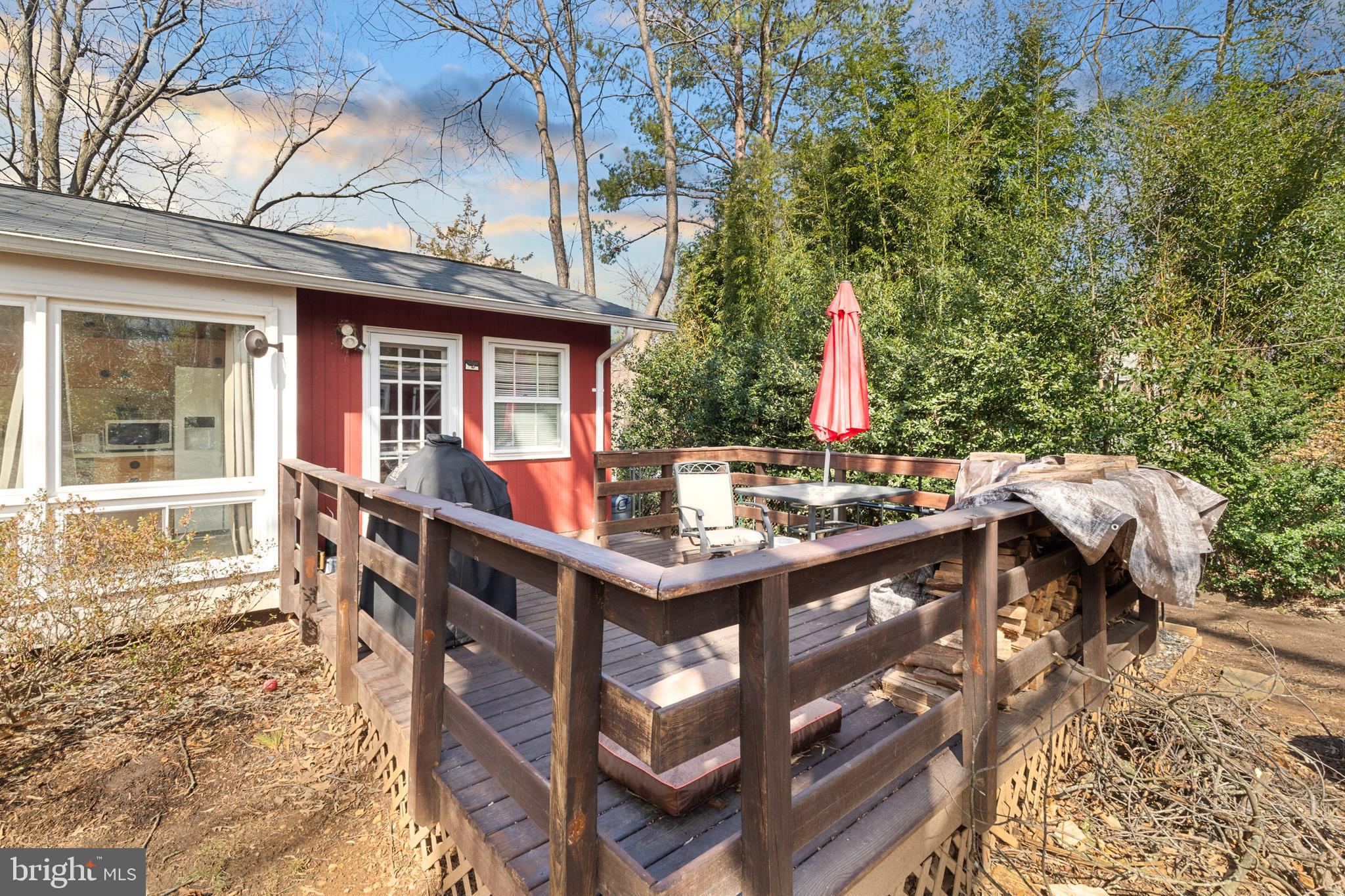 FAIRFAX VILLA - Residential