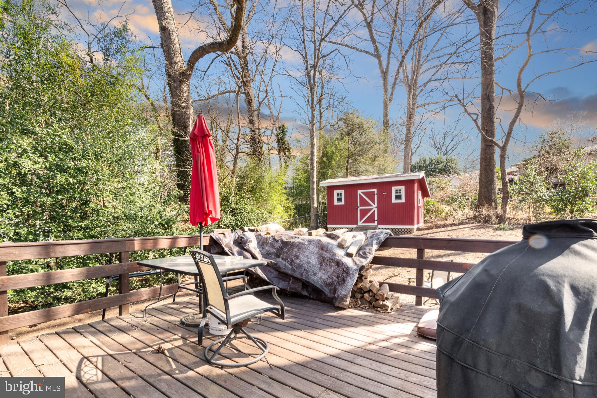 FAIRFAX VILLA - Residential