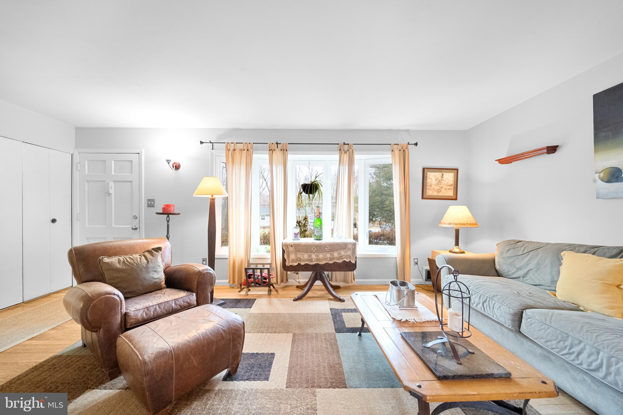 FAIRFAX VILLA - Residential