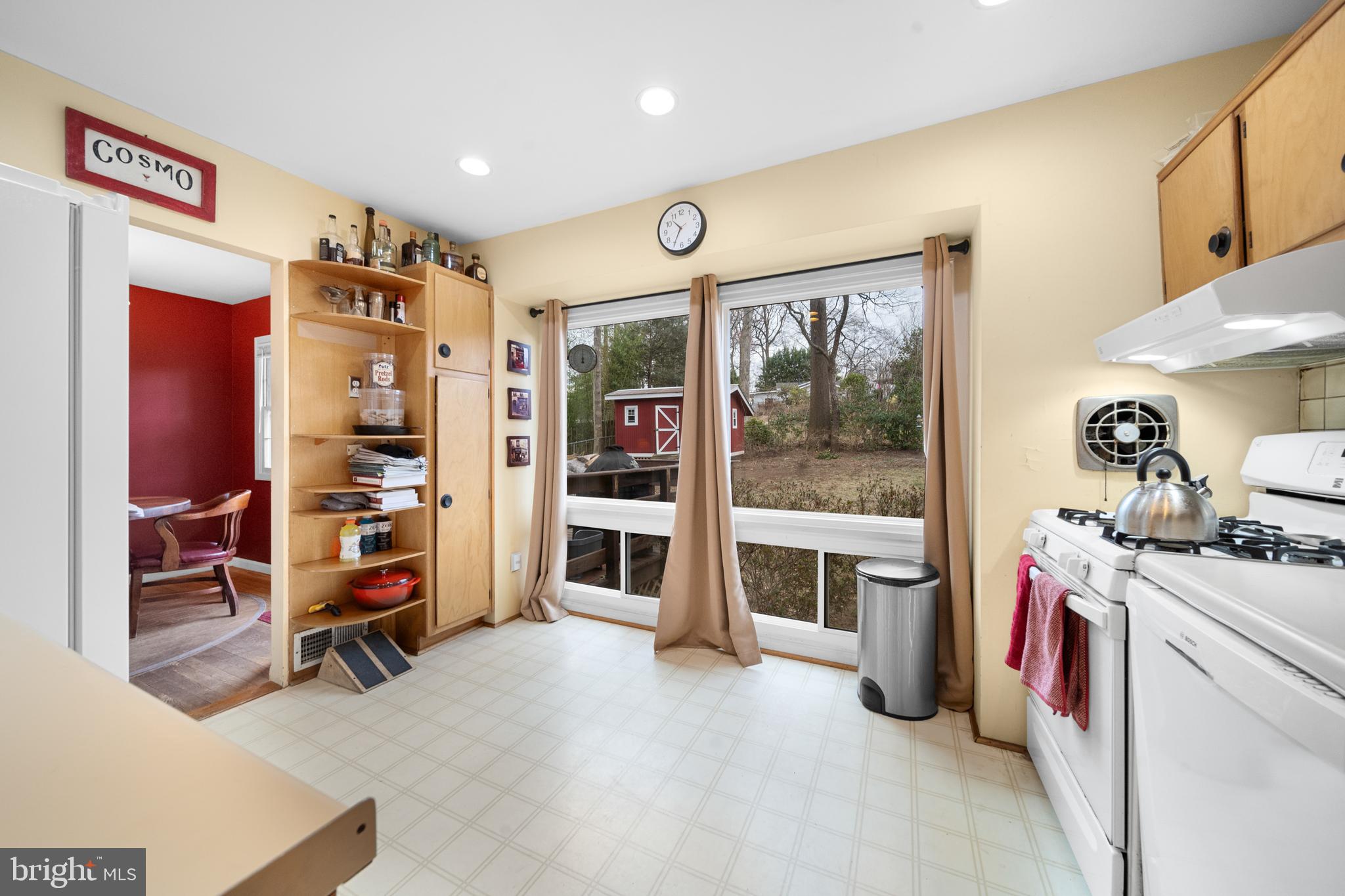 FAIRFAX VILLA - Residential