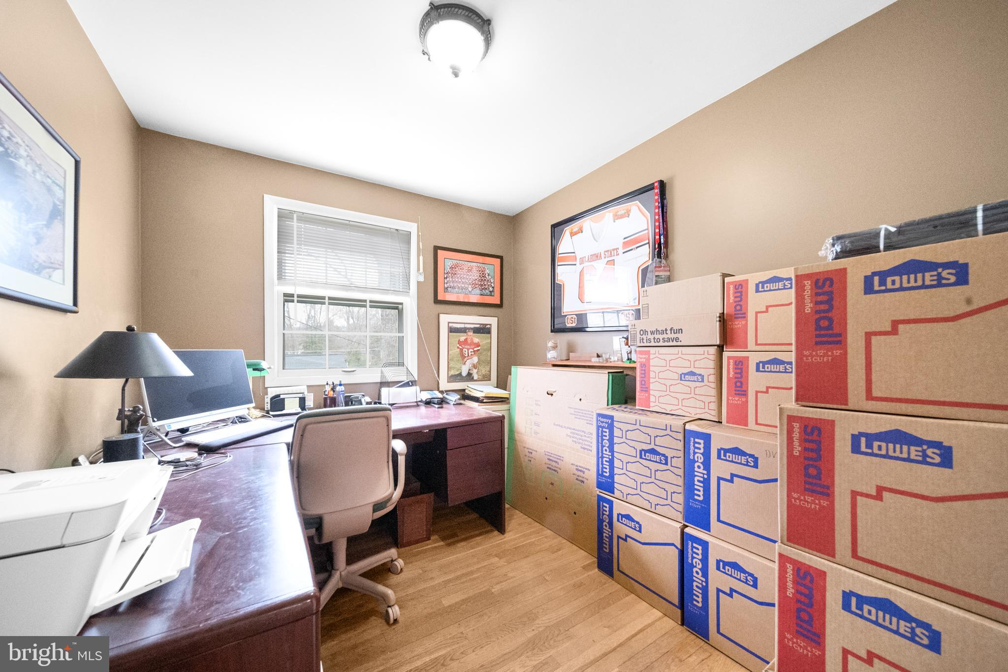 FAIRFAX VILLA - Residential