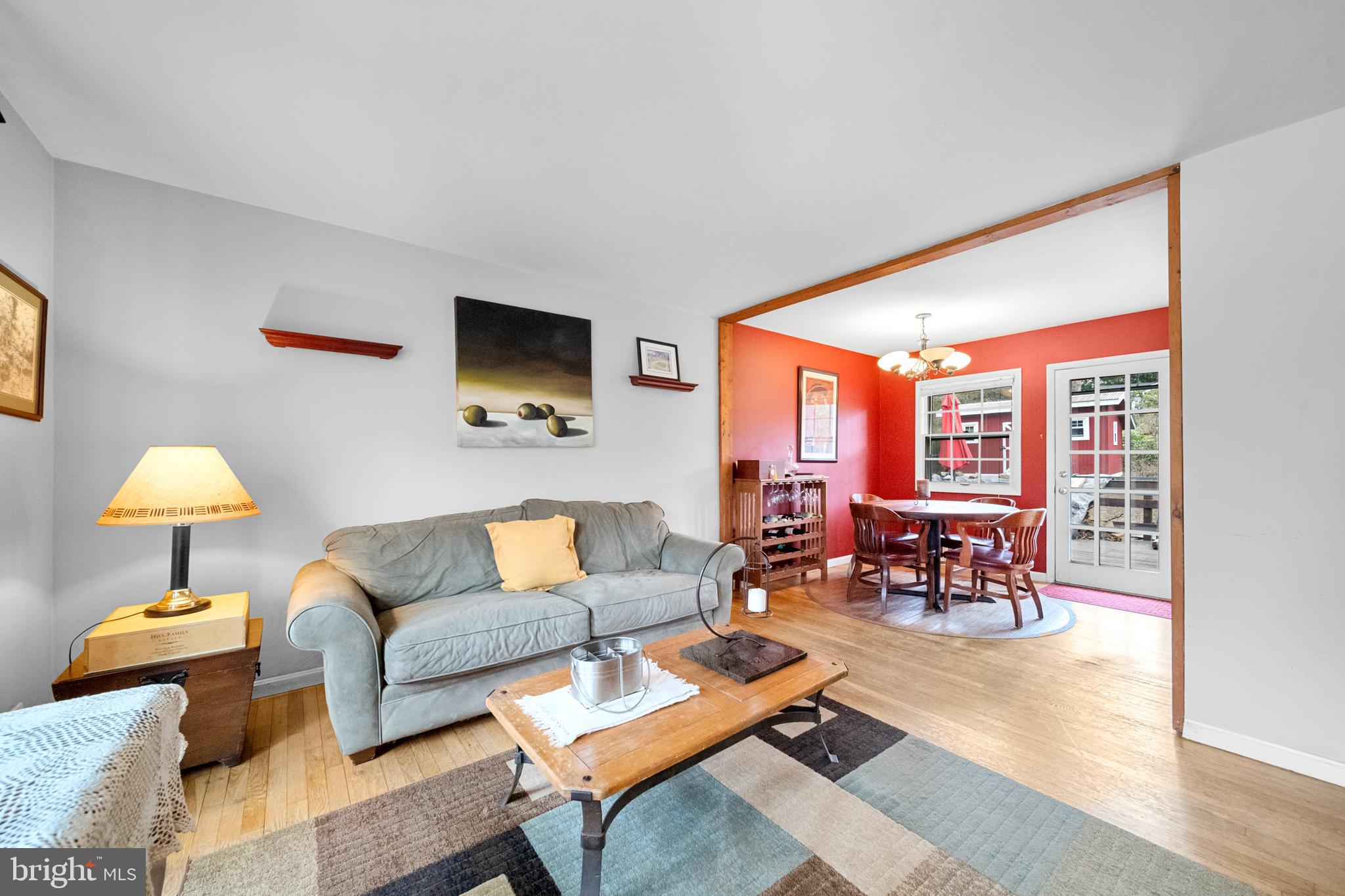 FAIRFAX VILLA - Residential