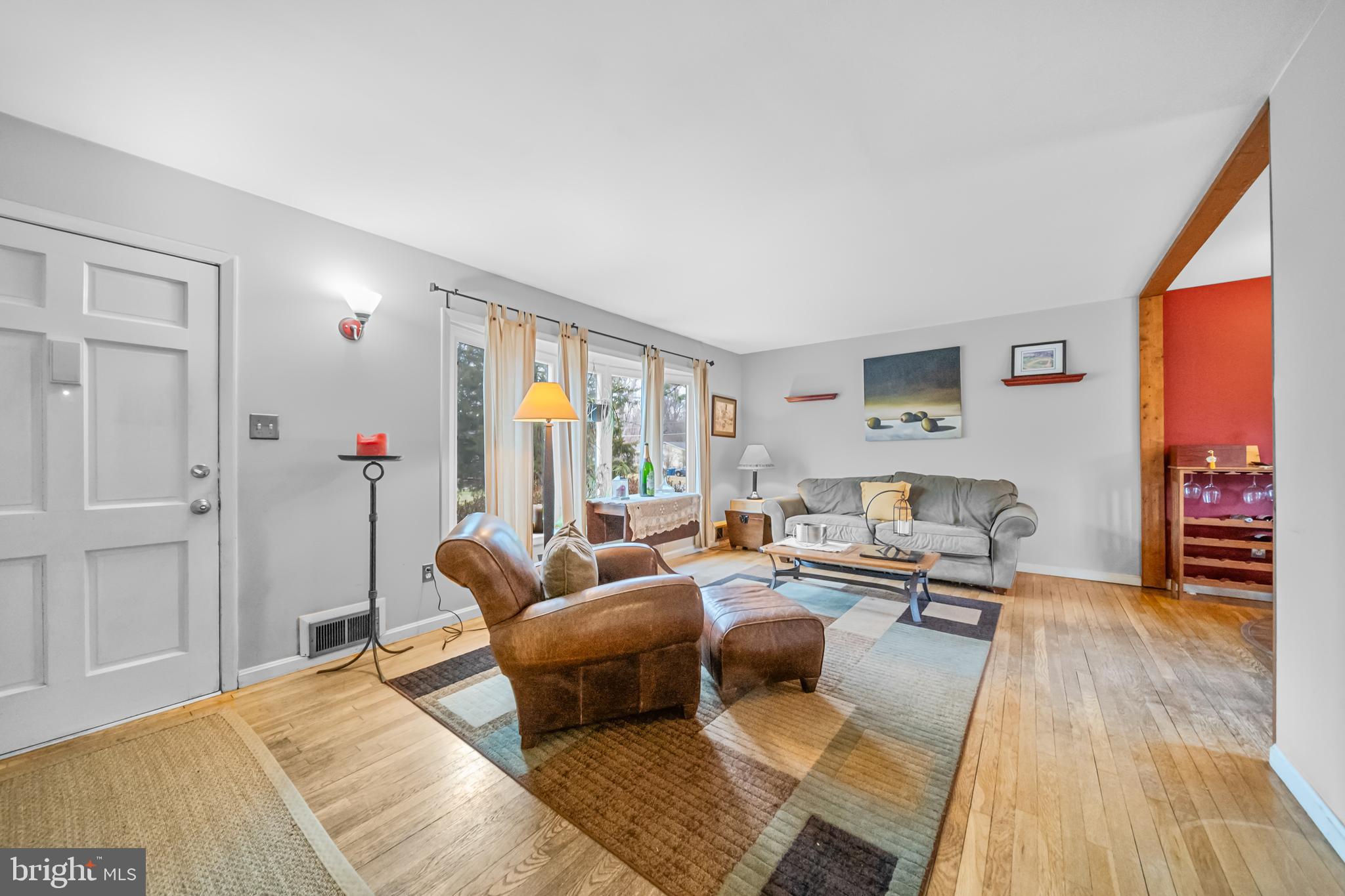 FAIRFAX VILLA - Residential