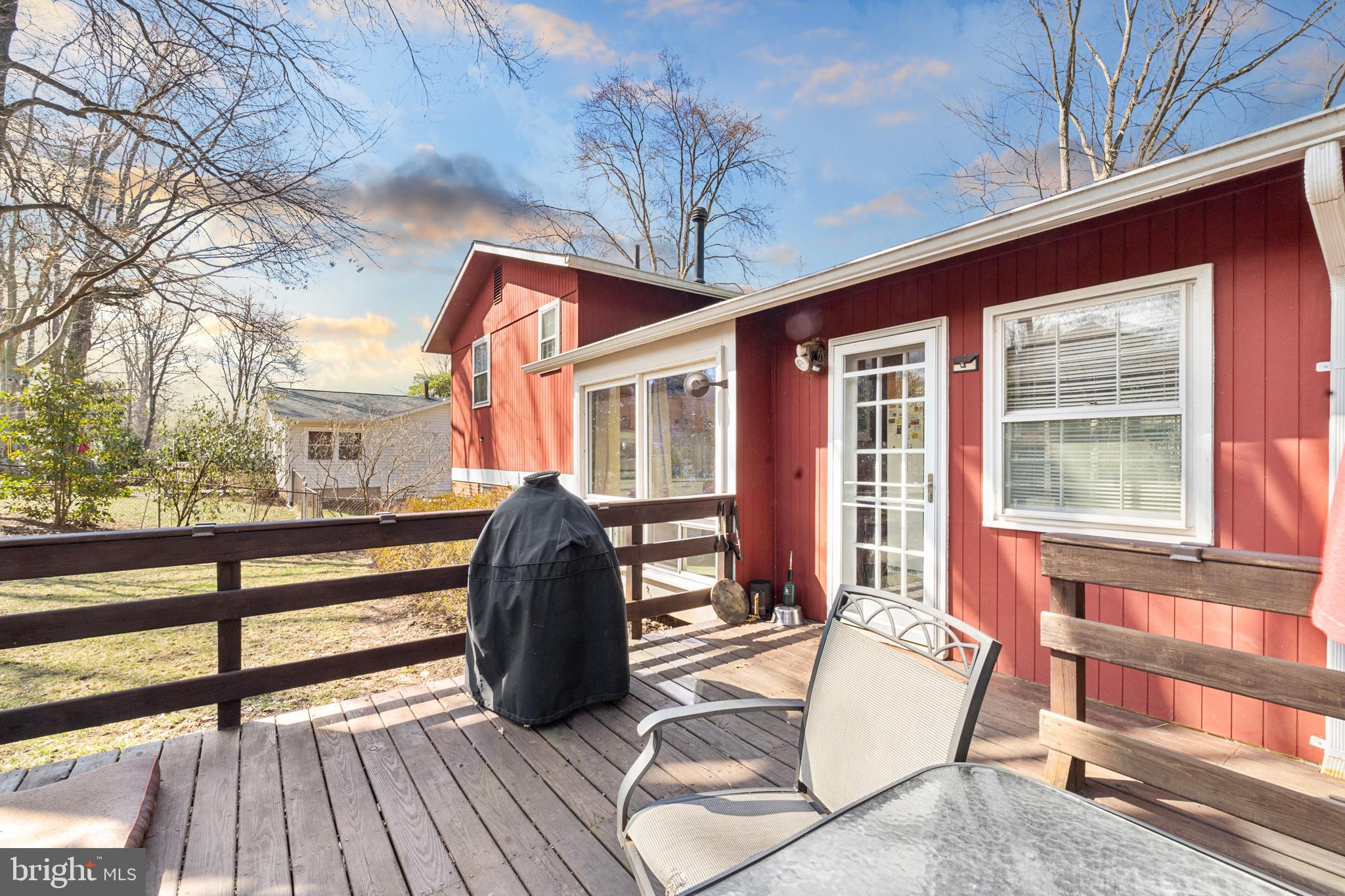 FAIRFAX VILLA - Residential