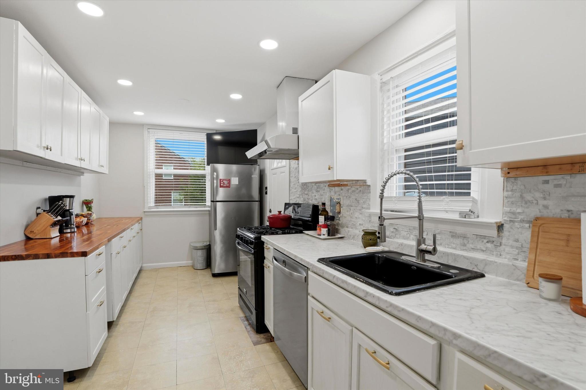 WOODMERE - Residential