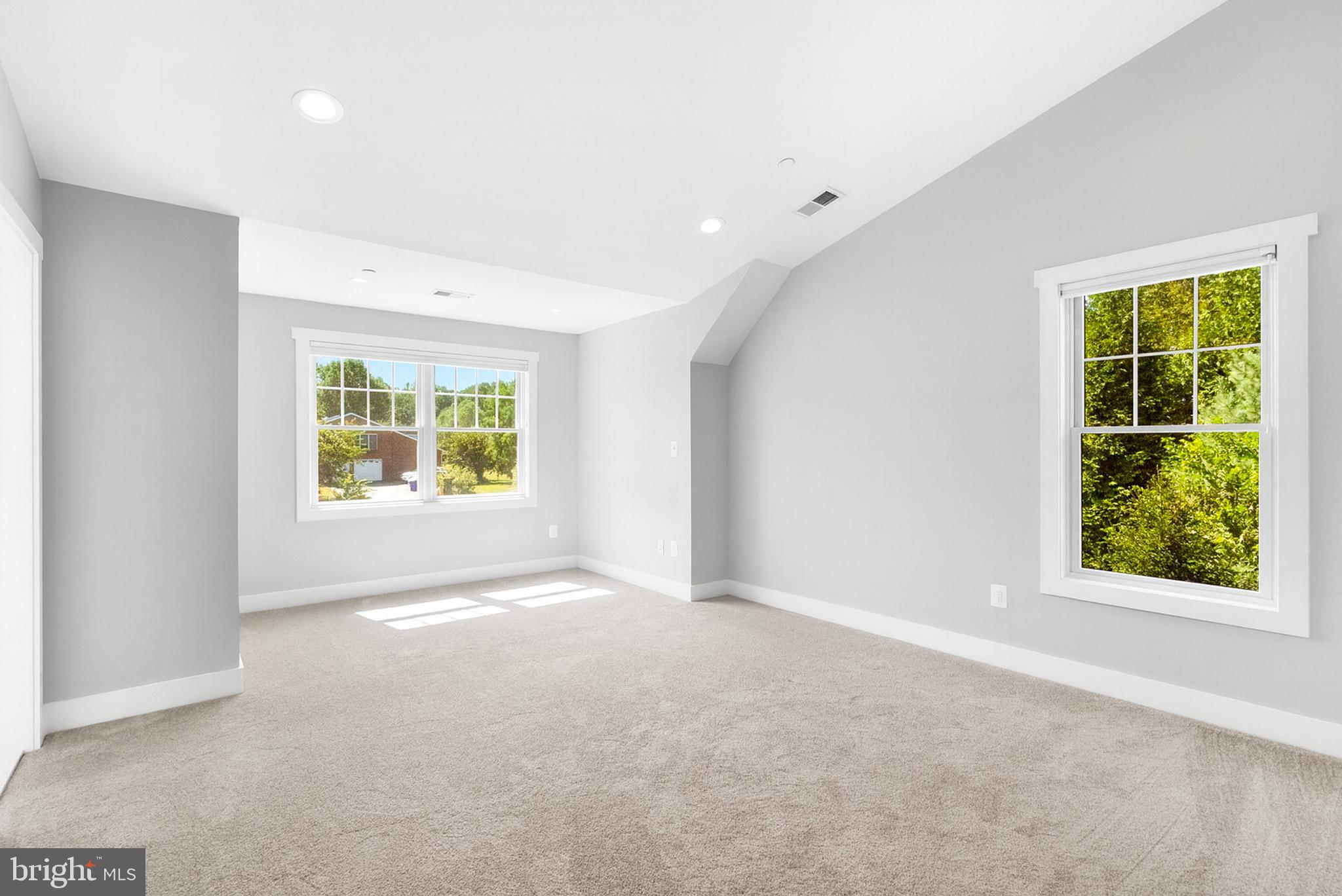 ALLNUTT FARMS ESTATES - Residential