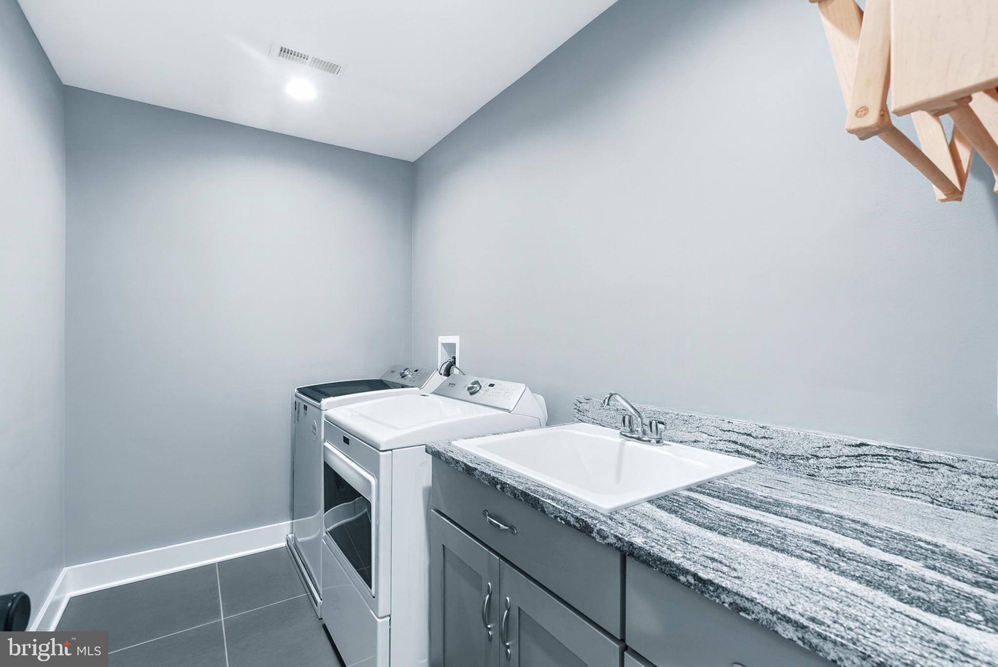 ALLNUTT FARMS ESTATES - Residential