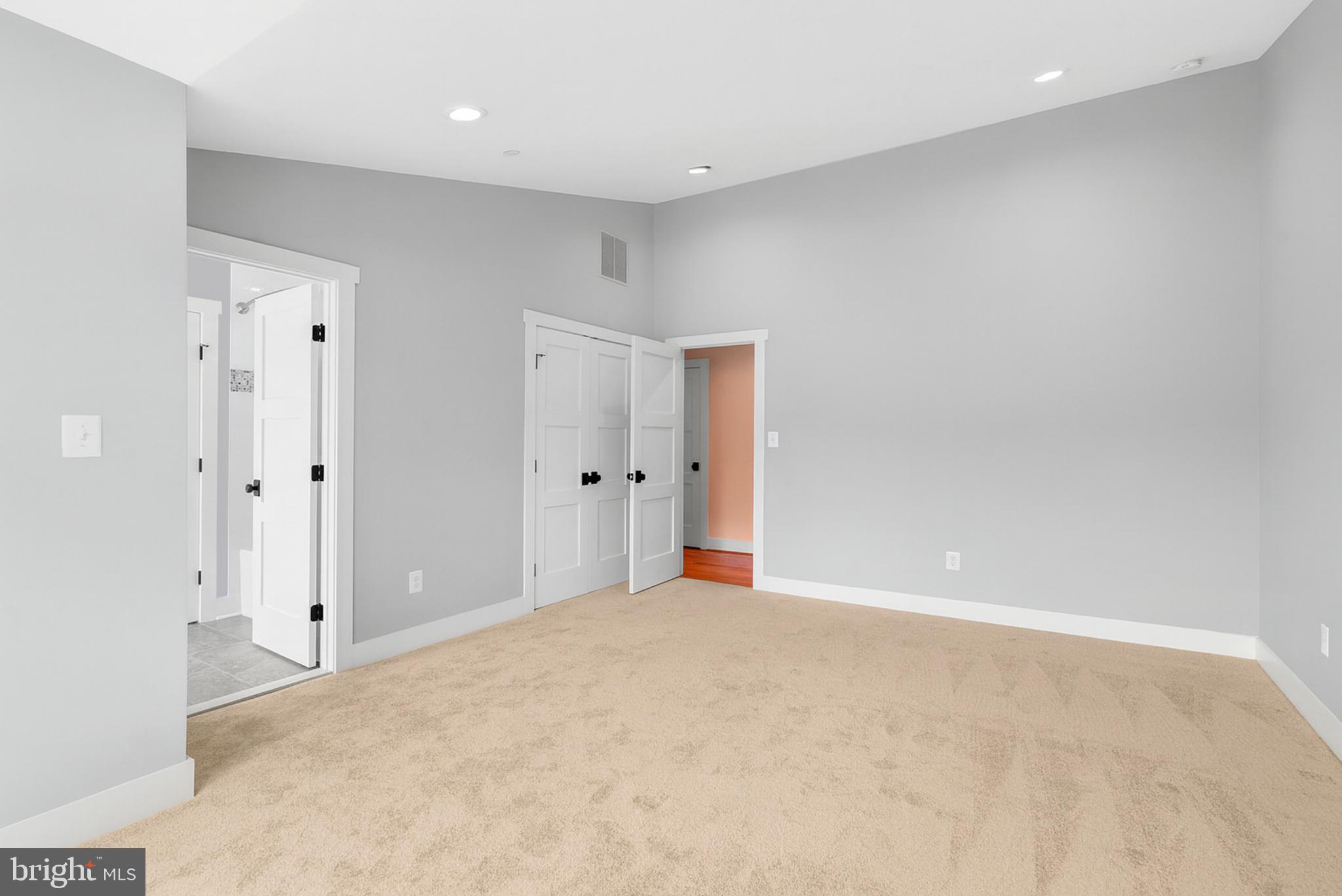 ALLNUTT FARMS ESTATES - Residential