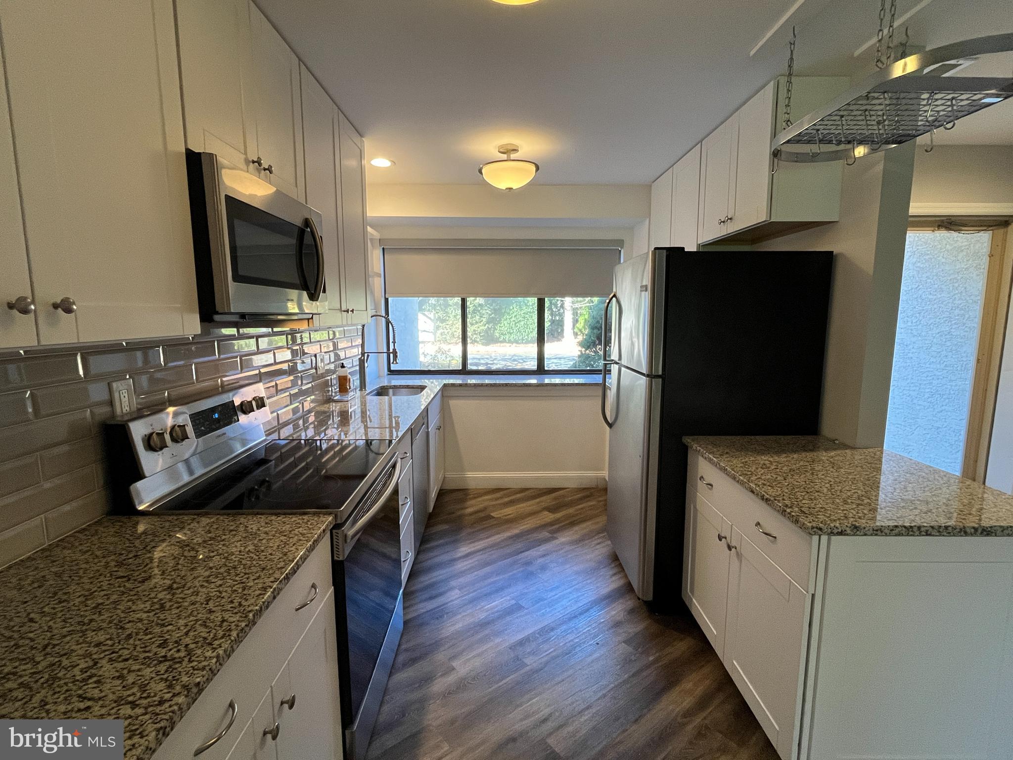 LANDMARK - Residential Lease