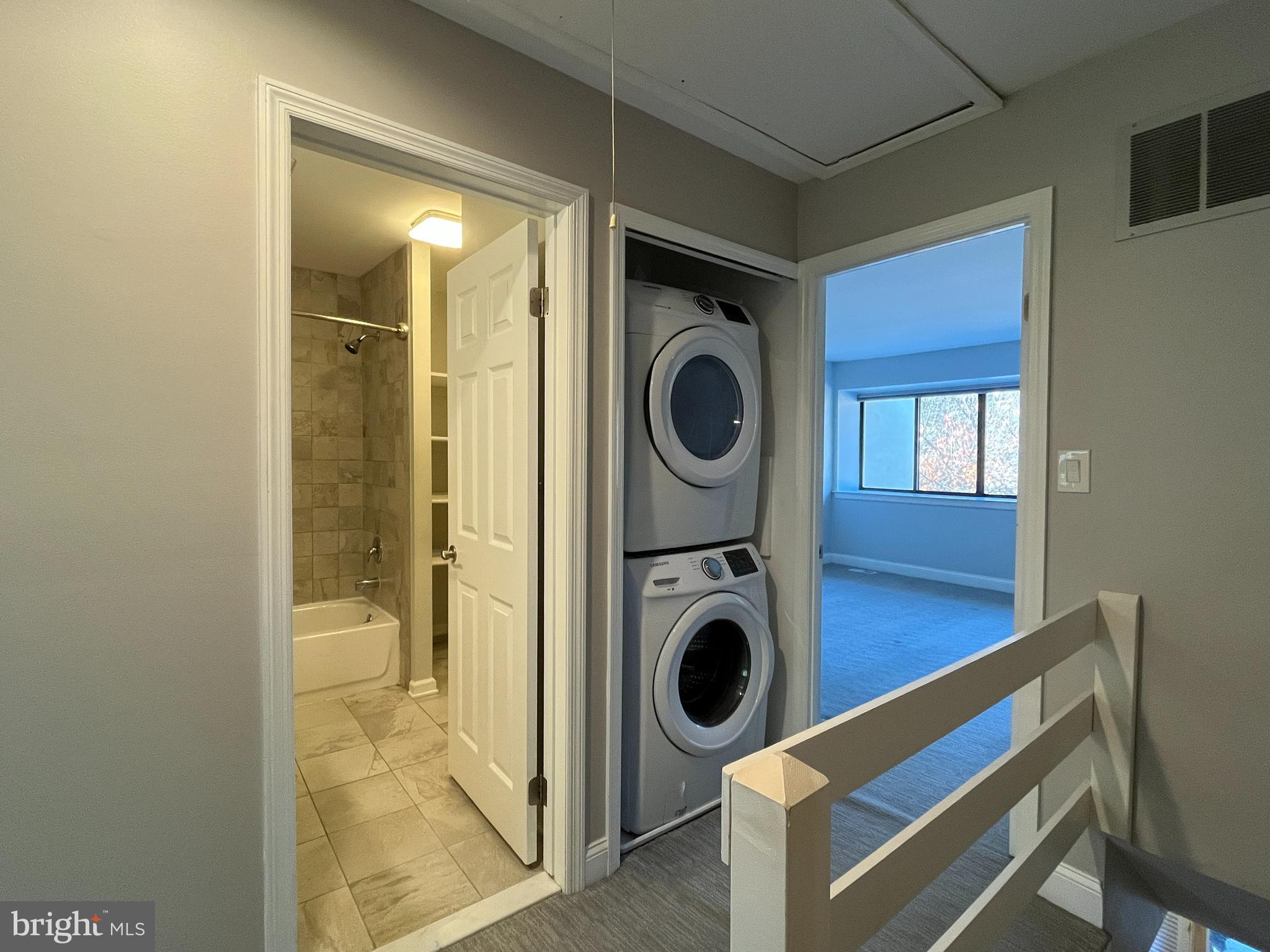 LANDMARK - Residential Lease