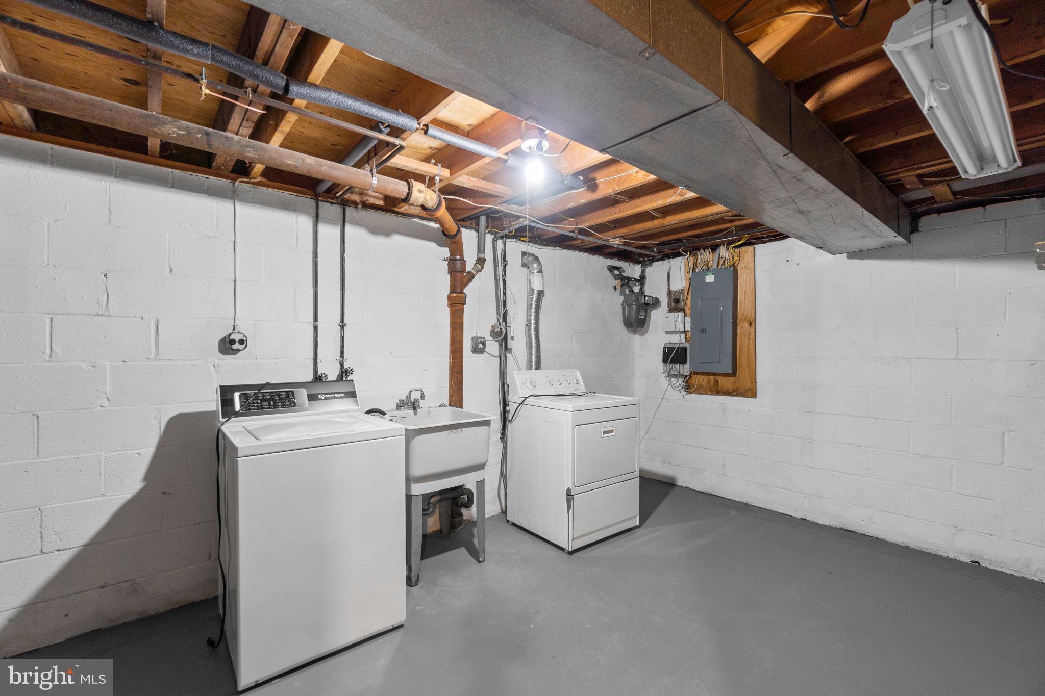 CHARTLEY NORTH - Residential