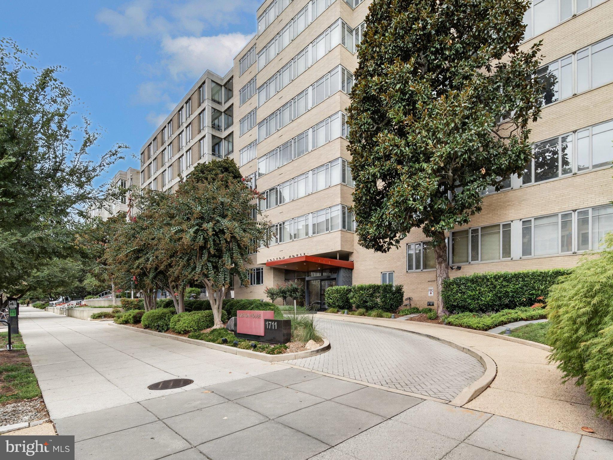 1711 MASSACHUSETTS AVENUE NW 228