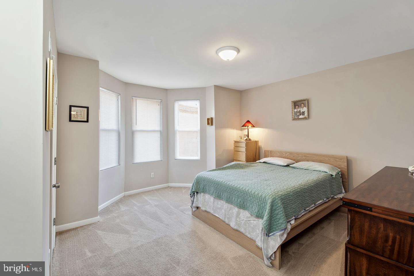 WALNUT HILL - Residential