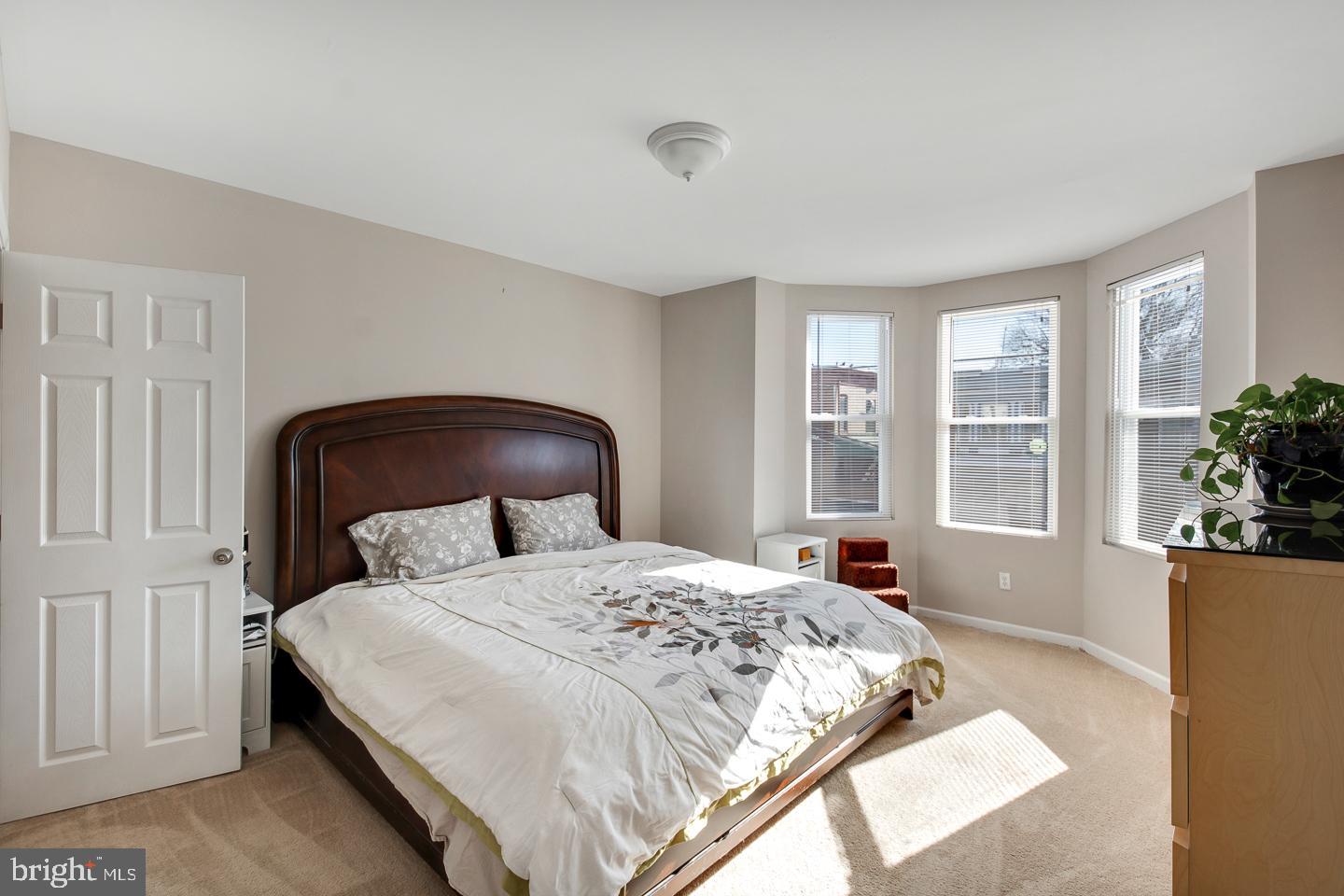 WALNUT HILL - Residential