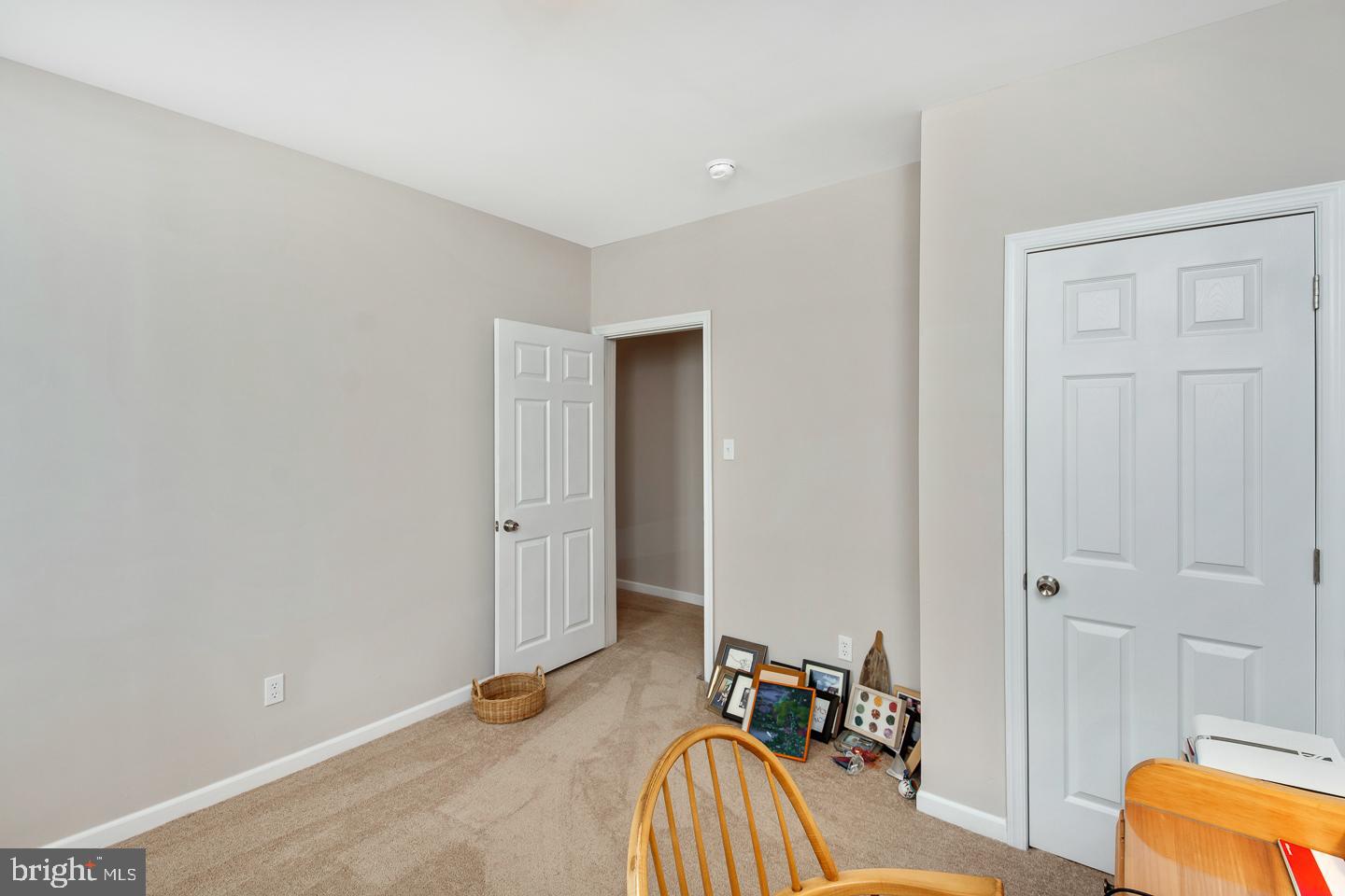 WALNUT HILL - Residential