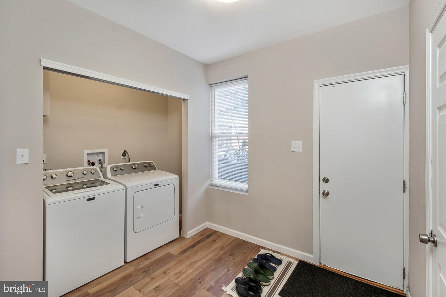 WALNUT HILL - Residential