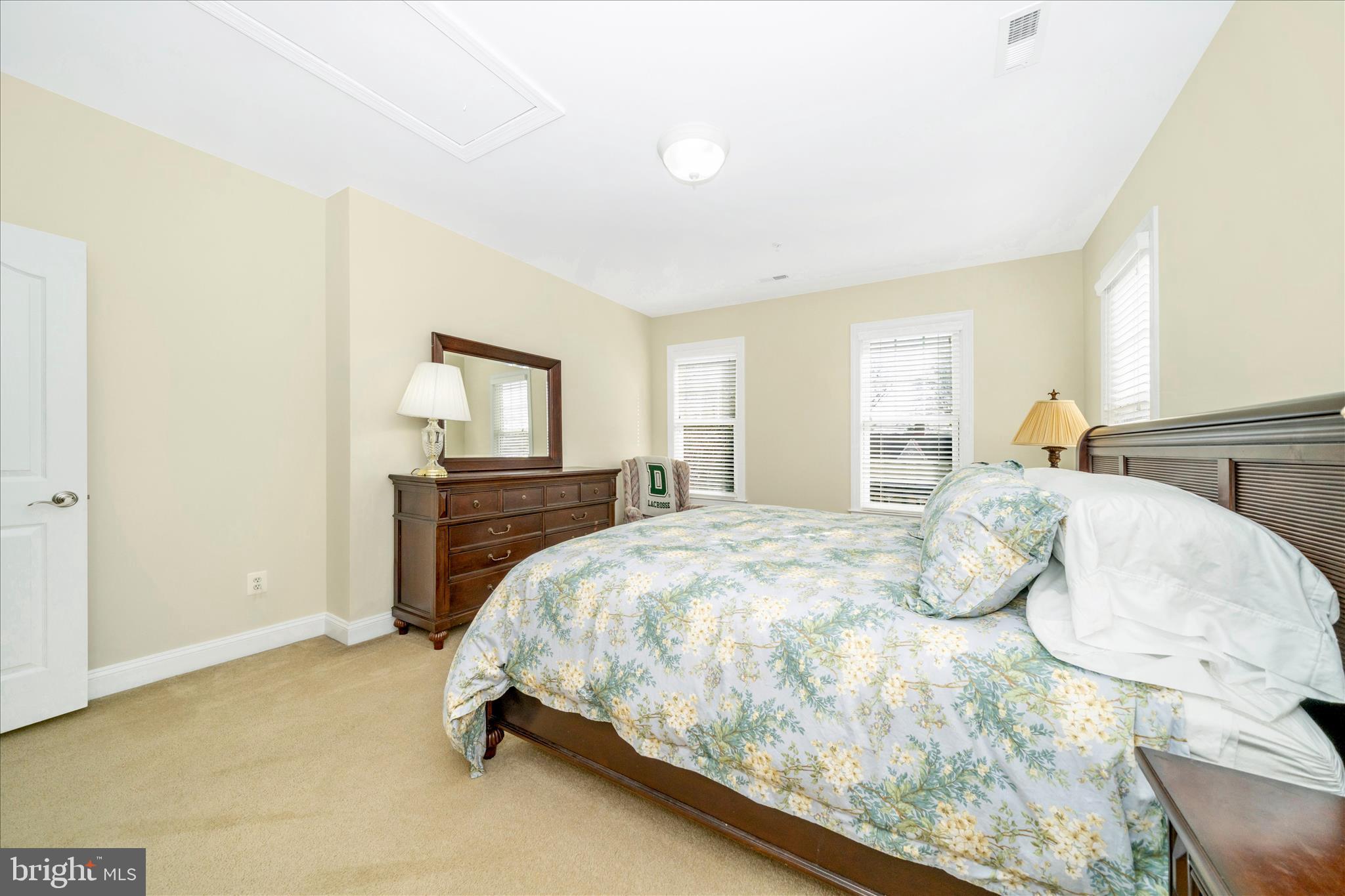 LONE OAK - Residential