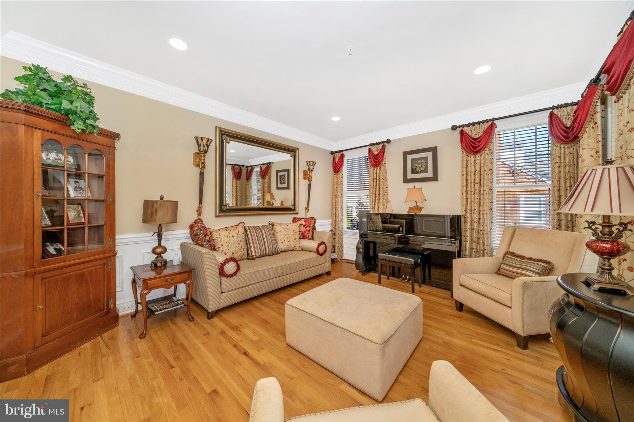 LONE OAK - Residential