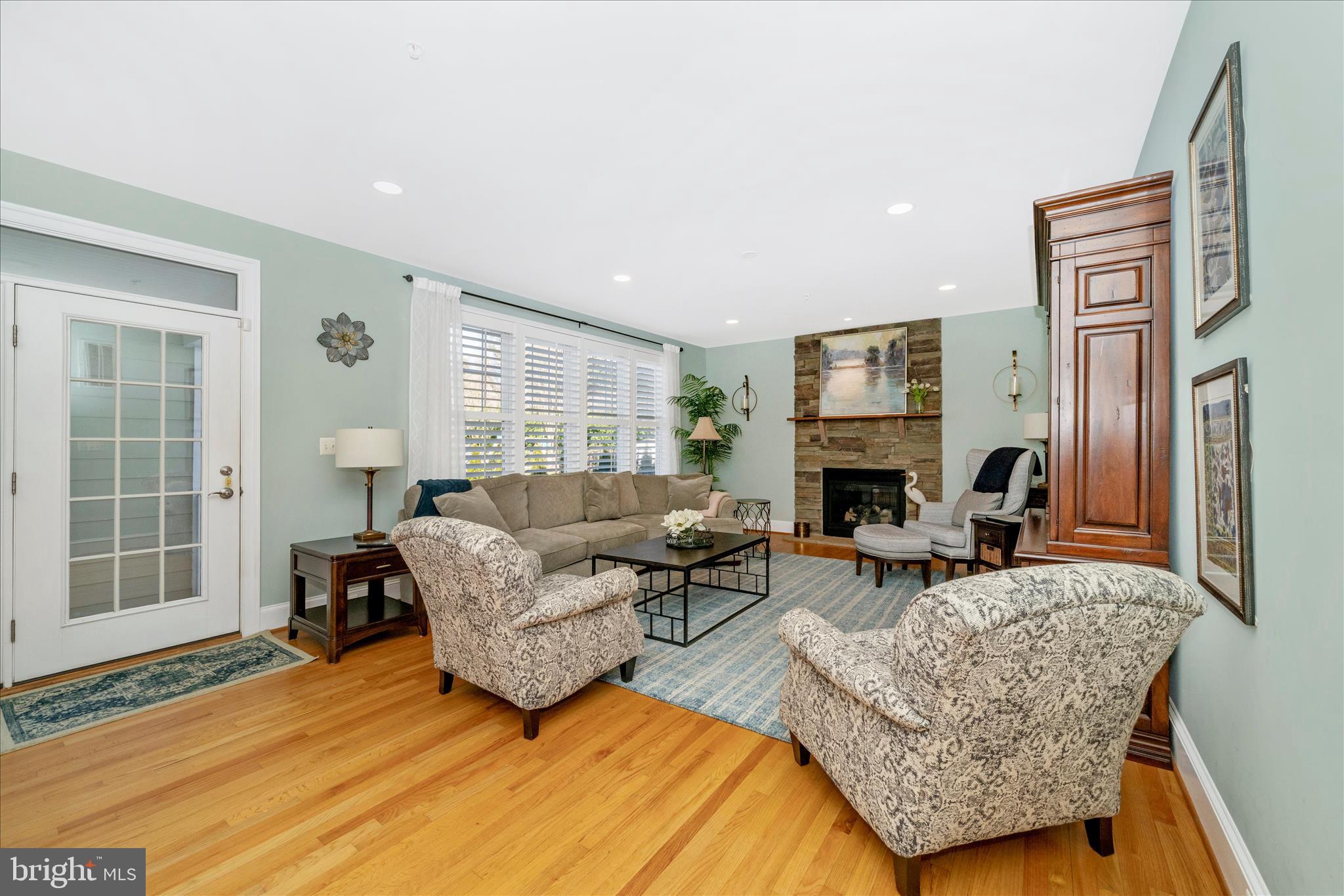 LONE OAK - Residential