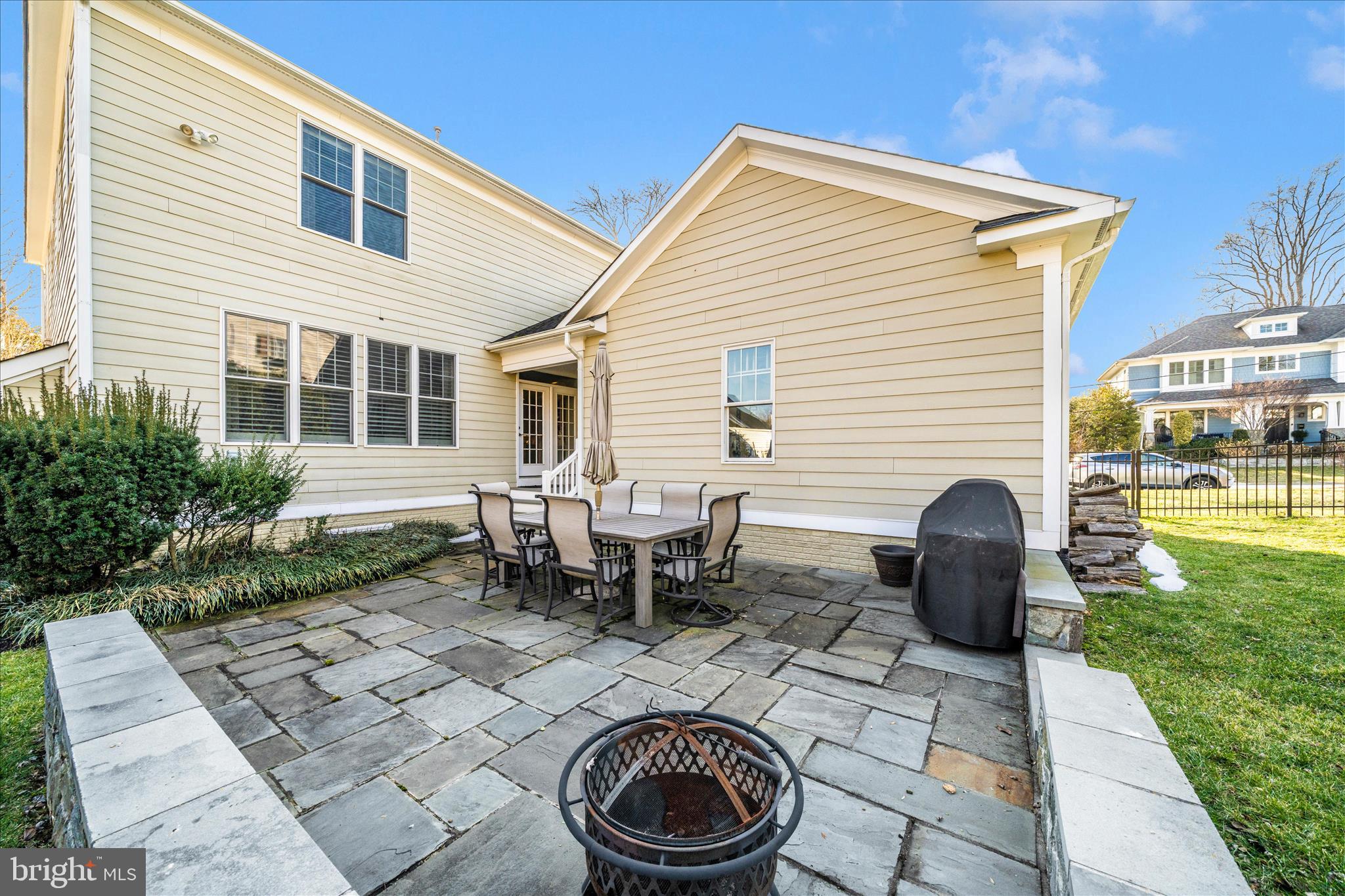 LONE OAK - Residential