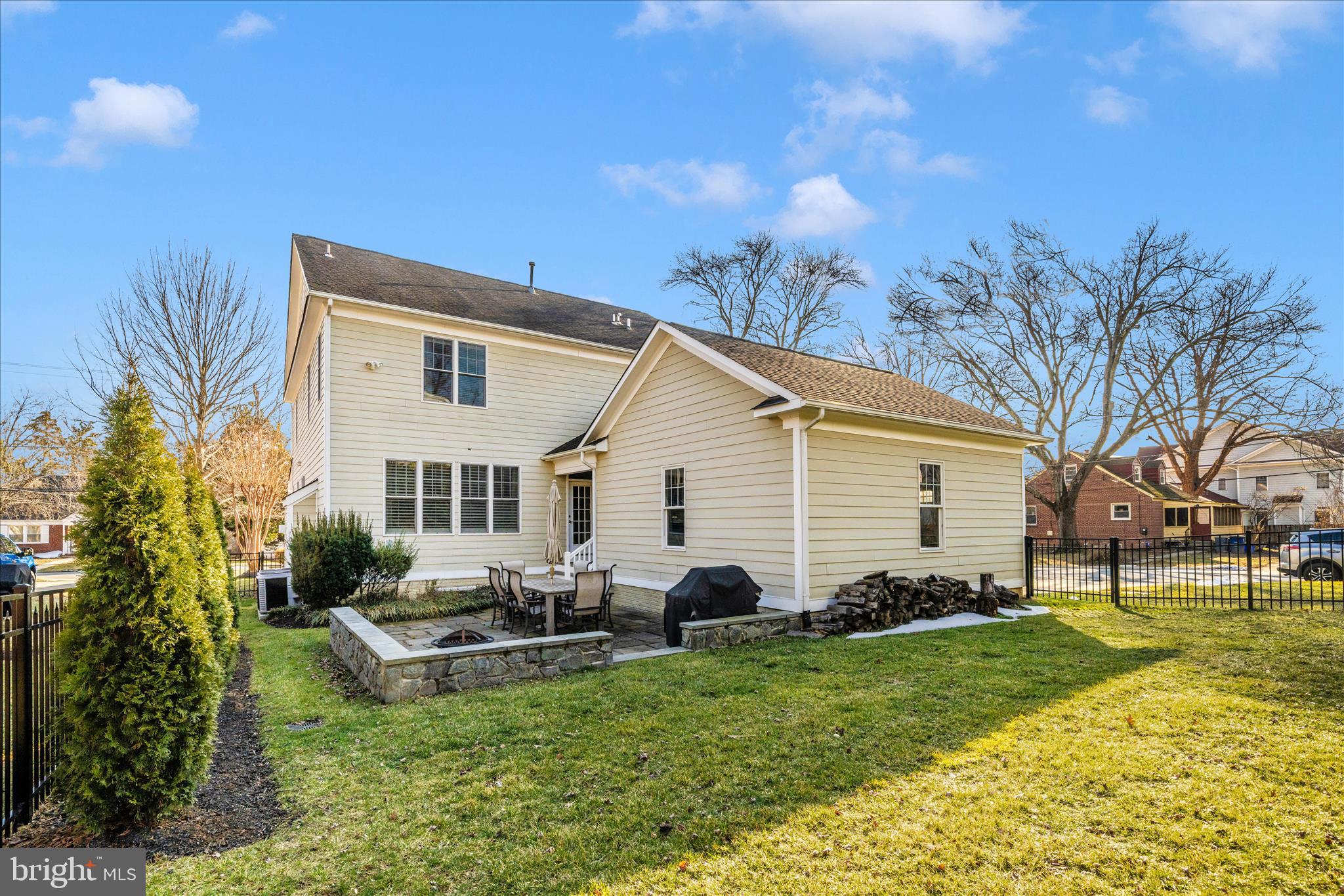 LONE OAK - Residential