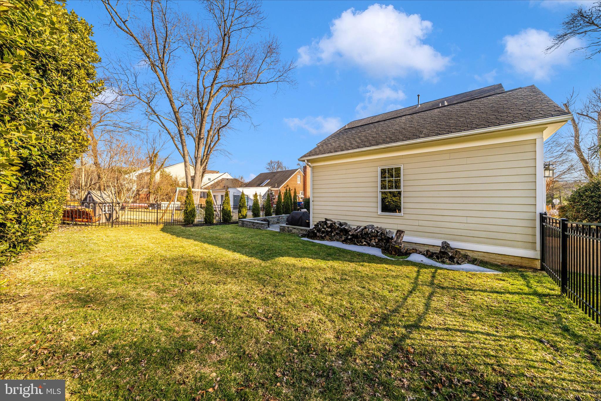 LONE OAK - Residential